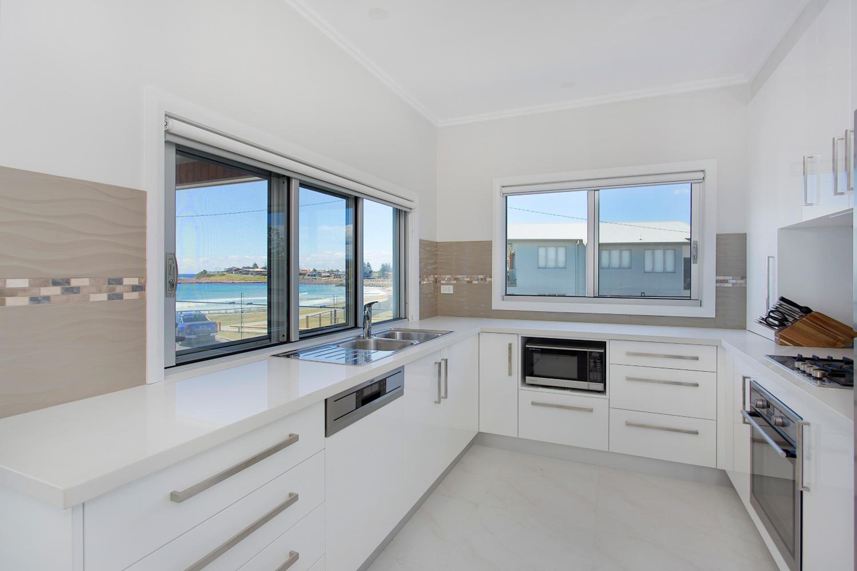 Seabreeze Stays on the Beach - Property Image 1