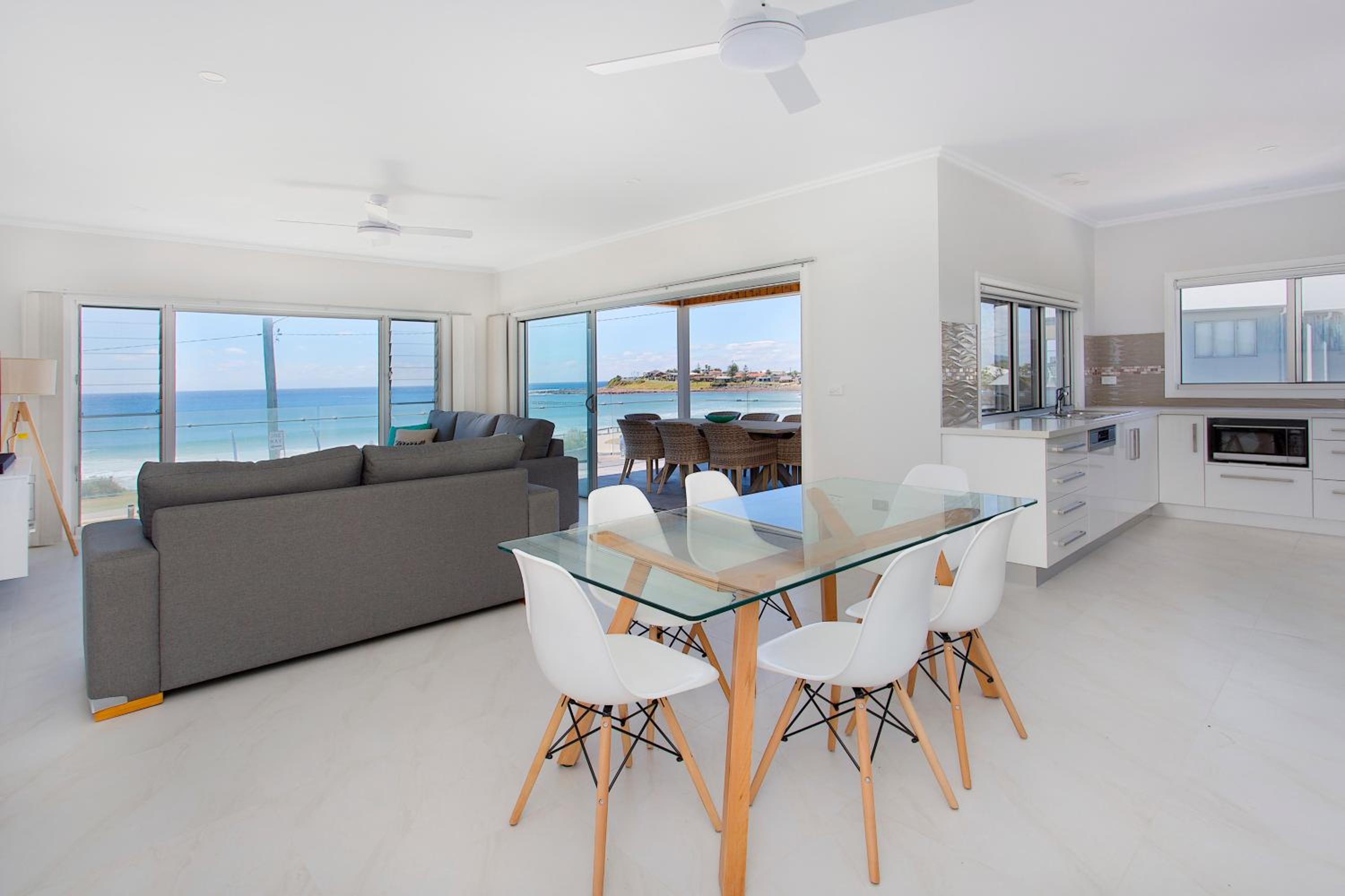 Seabreeze Stays on the Beach - Property Image 15