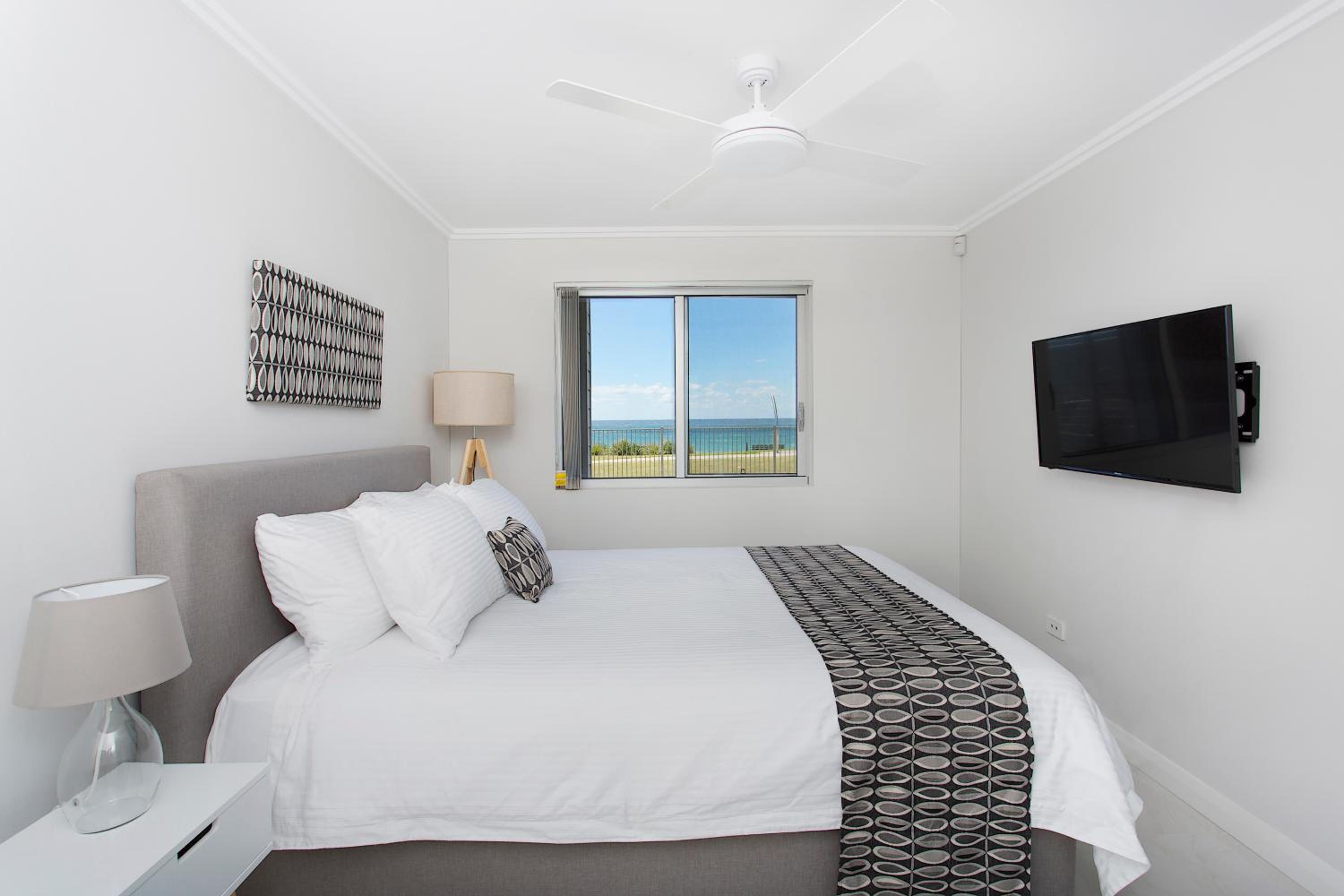 Seabreeze Stays on the Beach - Property Image 22