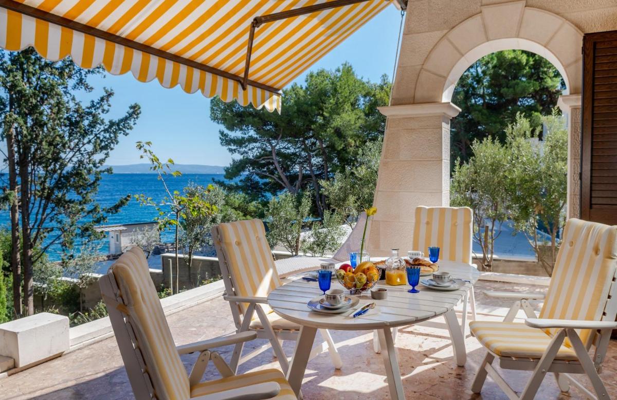 Holiday home Varija - 10 M from the beach view 2