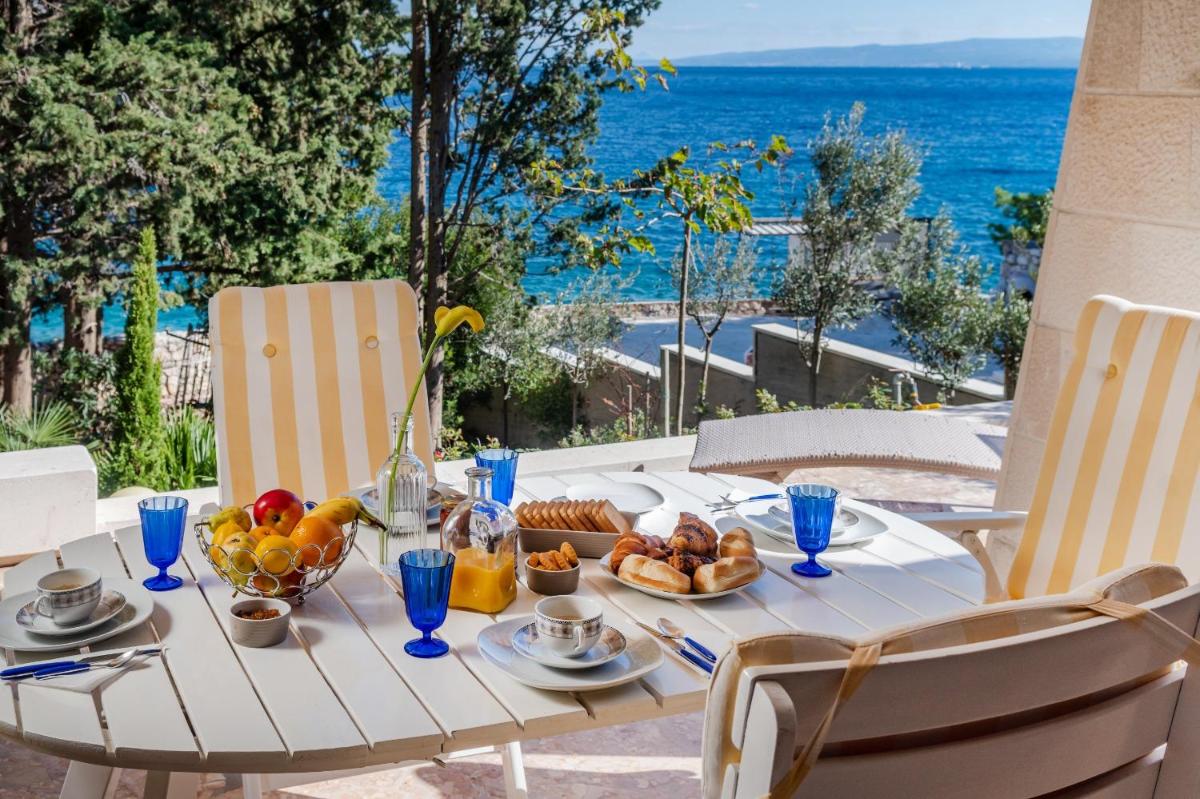 Holiday home Varija - 10 M from the beach view 4