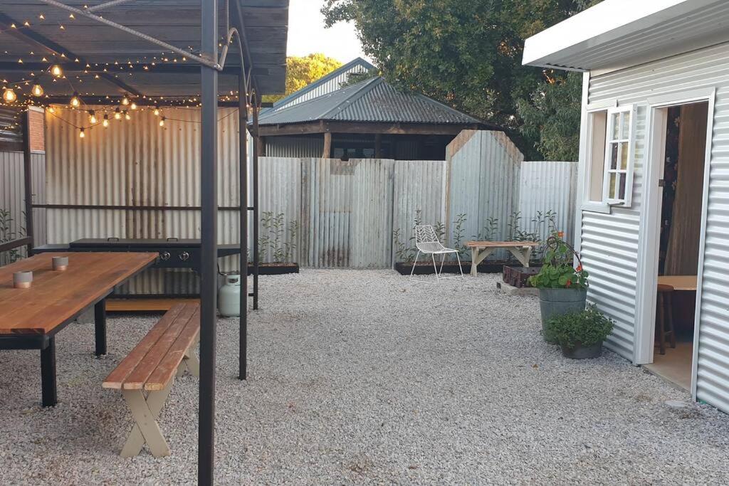 Samuels Cottage C1860 - In the heart of Mudgee