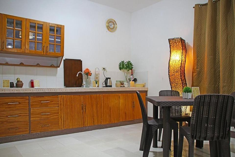 Prim Travellers Inn, Coron - 13