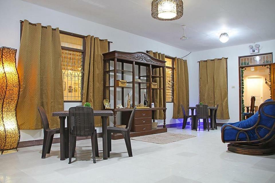 Prim Travellers Inn, Coron - 16
