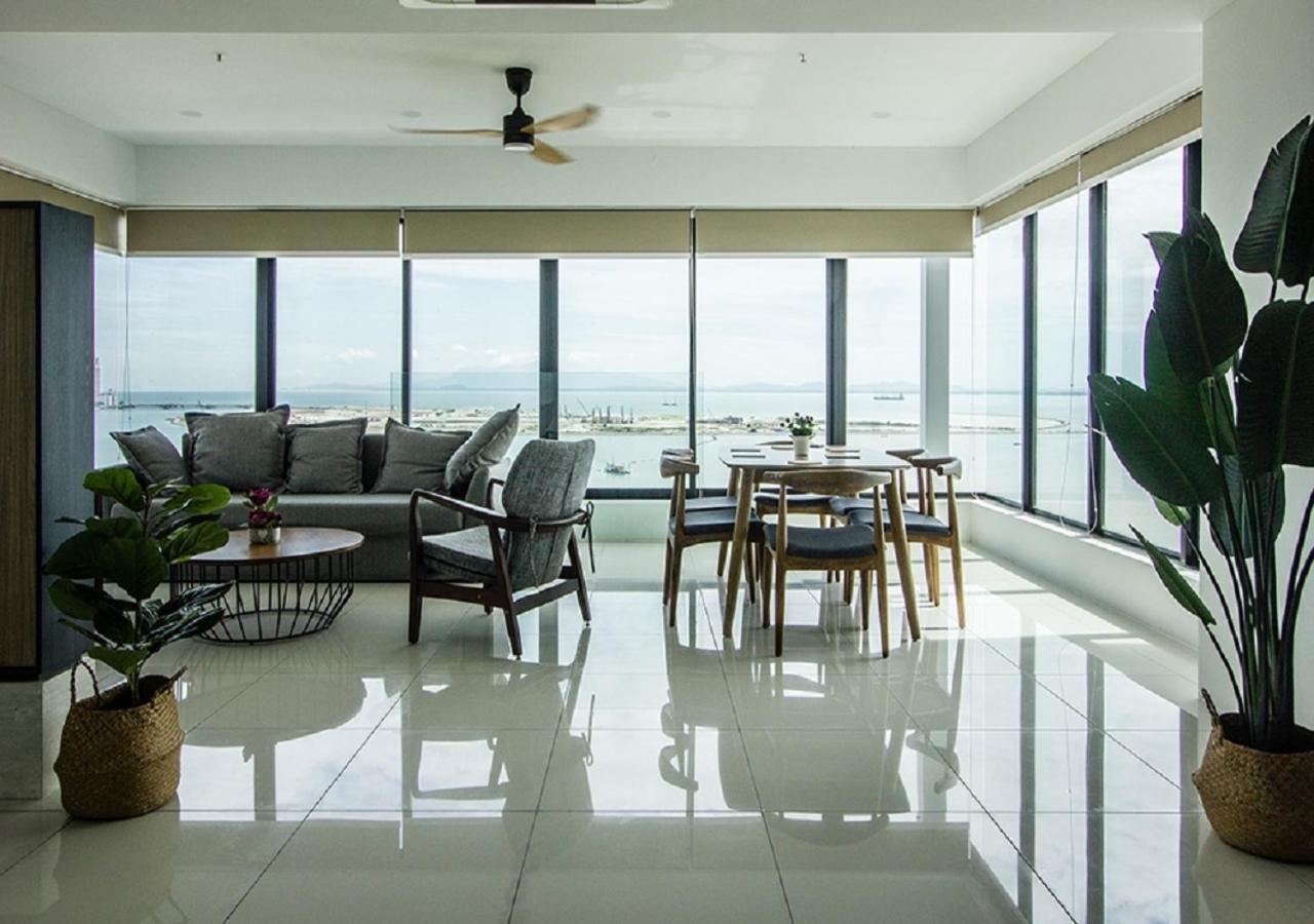 Rumahku Gurney with 270 degree Sea View photo 1