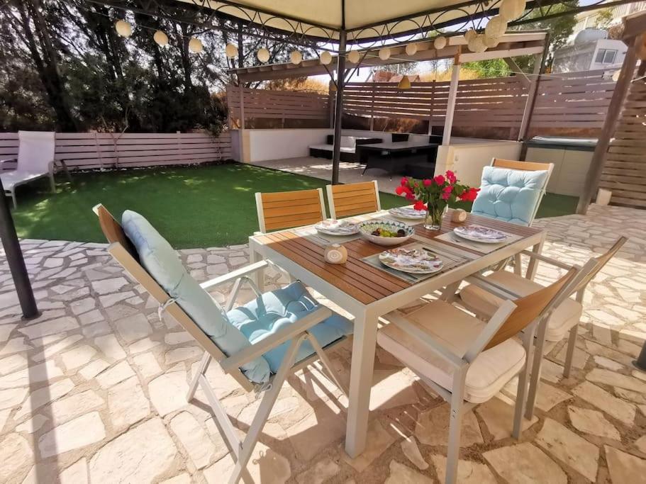 Unique Stonehouse Traditional Villa in Ayia Anna view 4