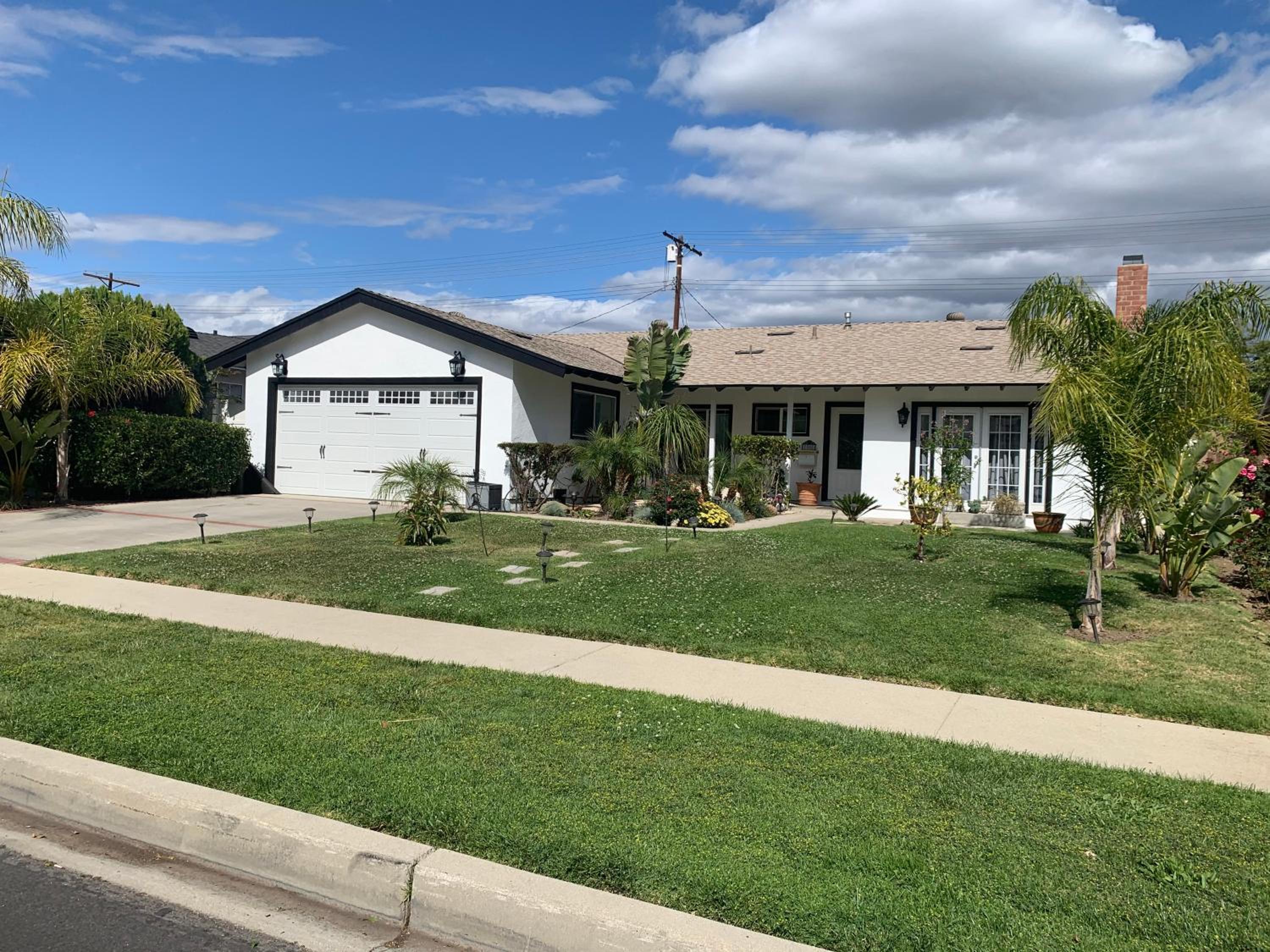 Cheerful, Beautifully Remodeled, Modern, Comfortable Home