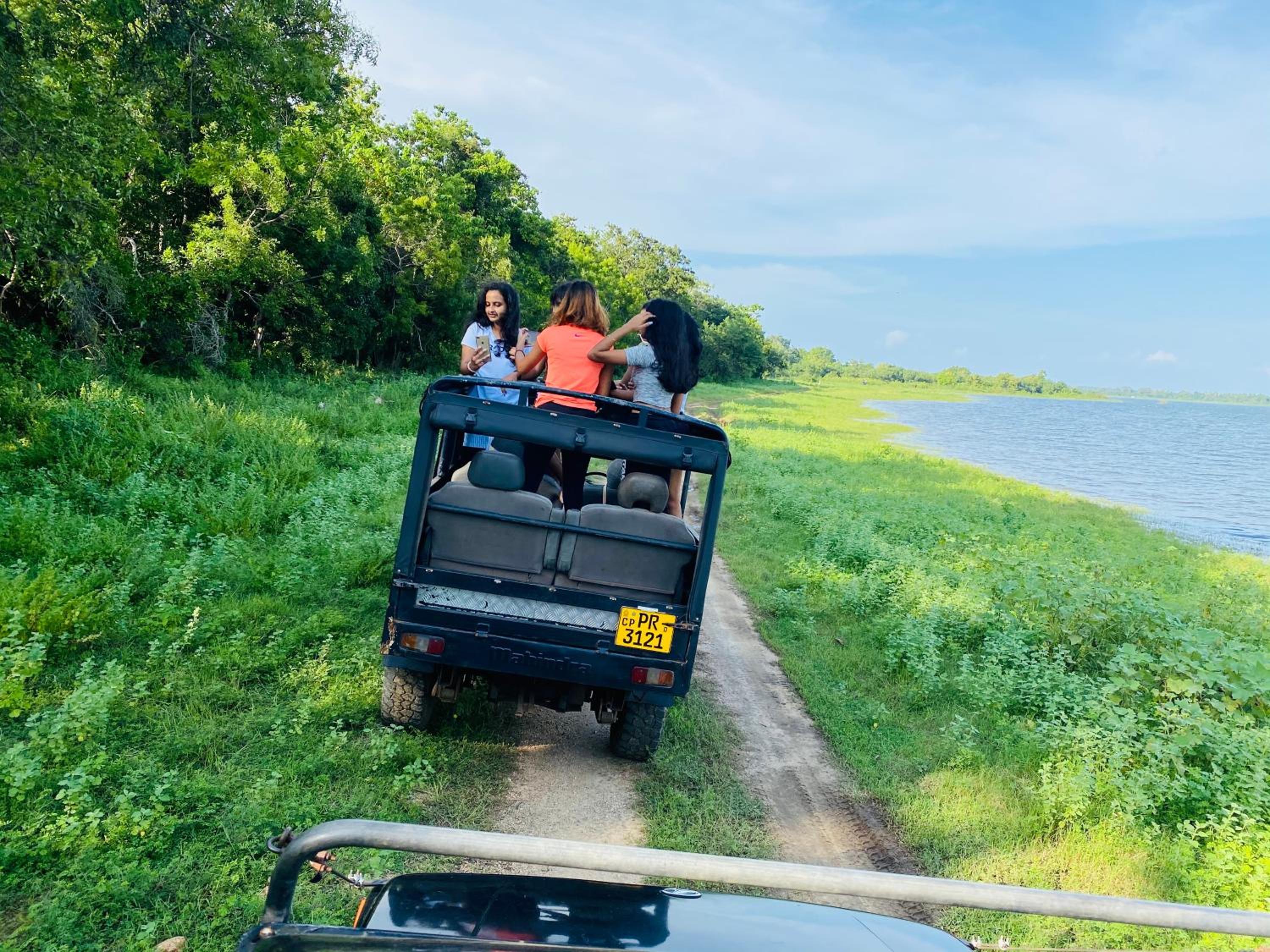 Hummingbird Leisure Villa-Anuradhapura
