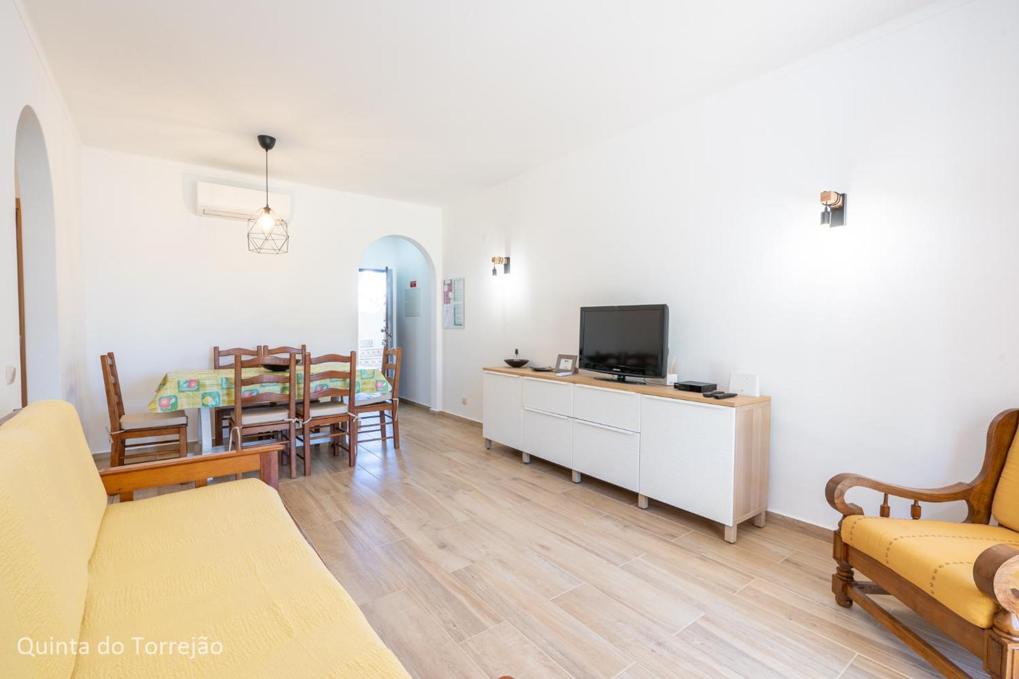 Renovated Algarve Apartments with Pool view 4