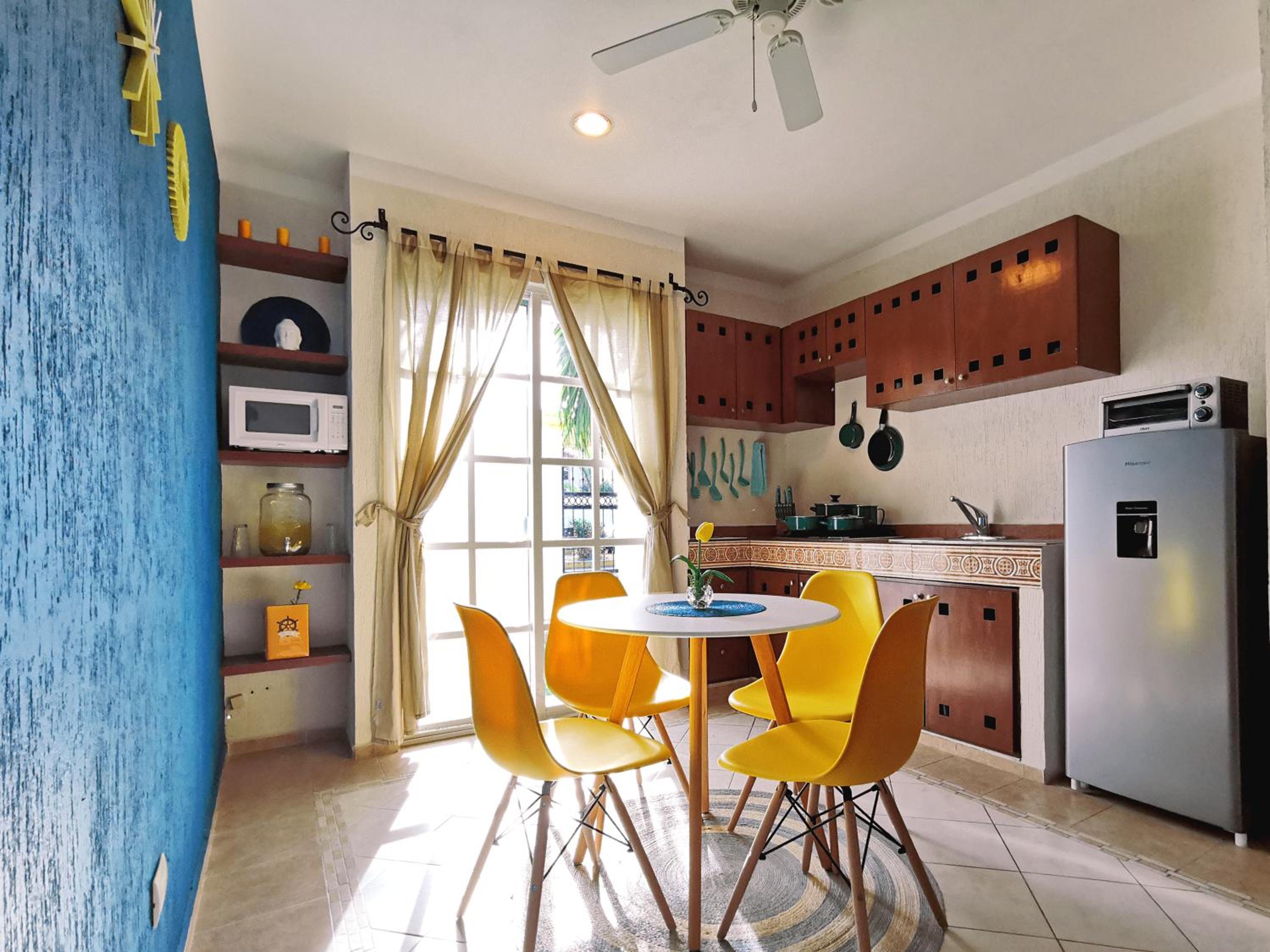 BEAUTIFUL & COZY NEAR BEACH Apartment Pool & KingSize Bed