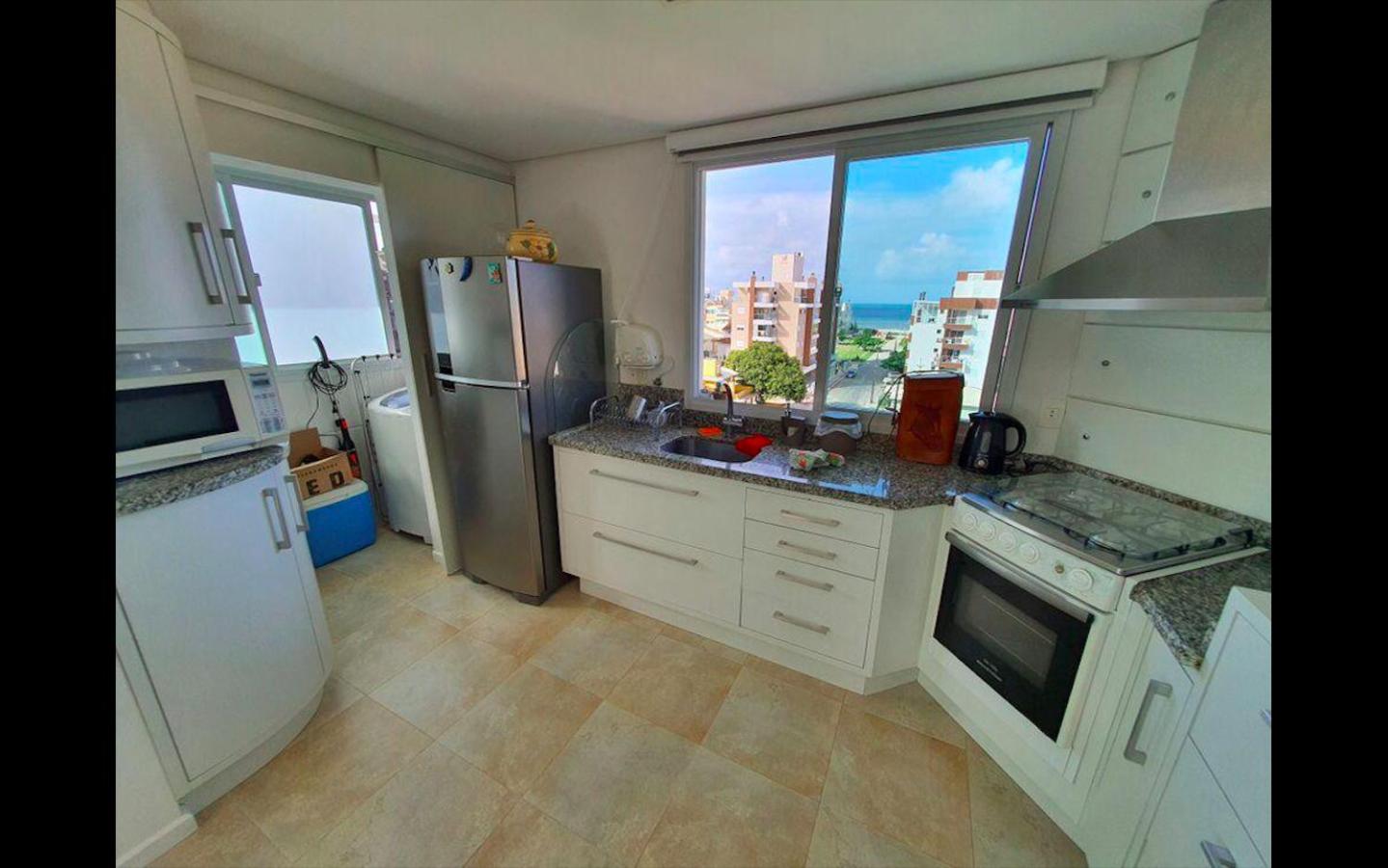 Apartamento Cobertura PALMAS DO ARVOREDO para 7 pessoas a 250m do mar com terraço e vista maravilhosa