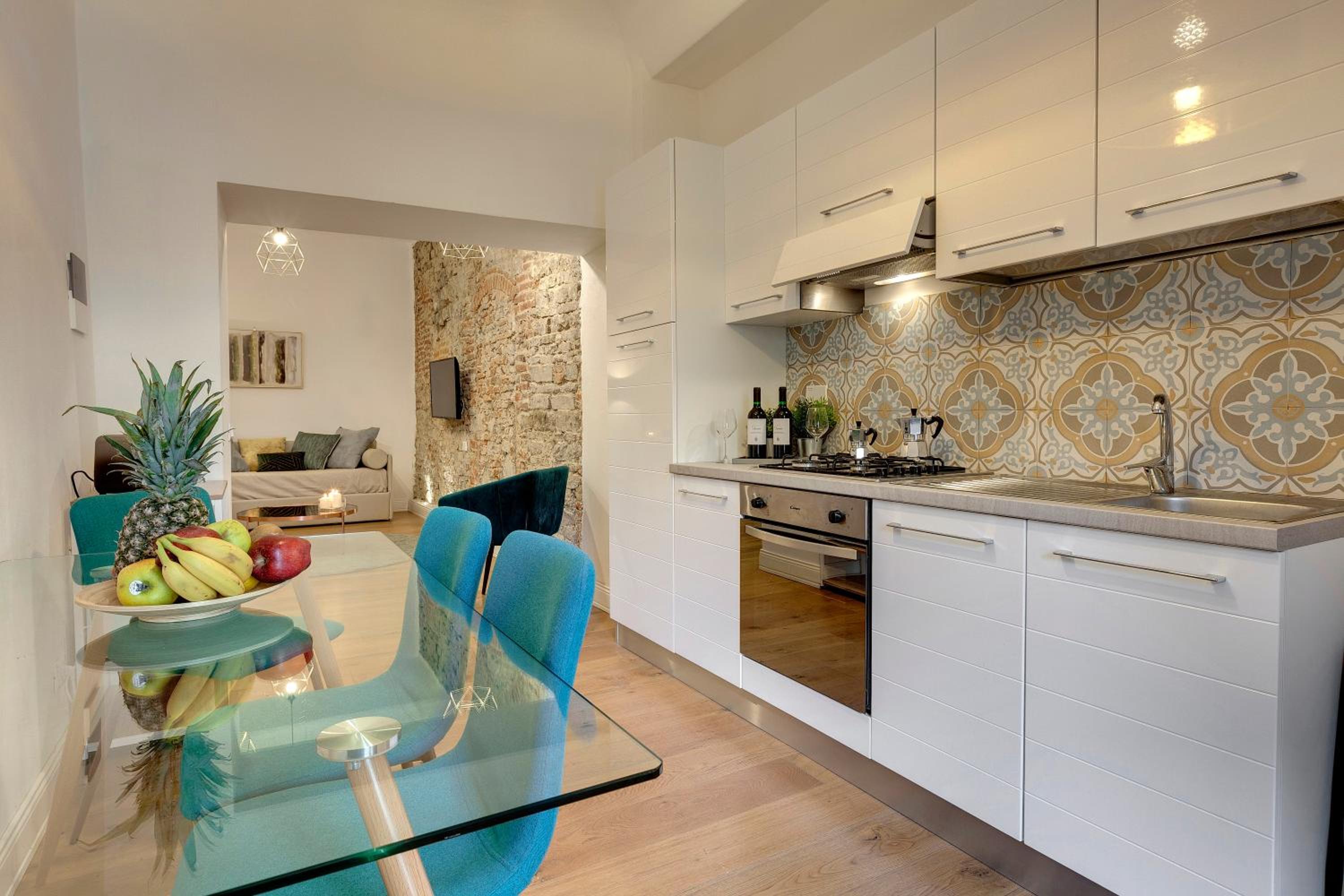 Corinne Apartment by Mamo Florence