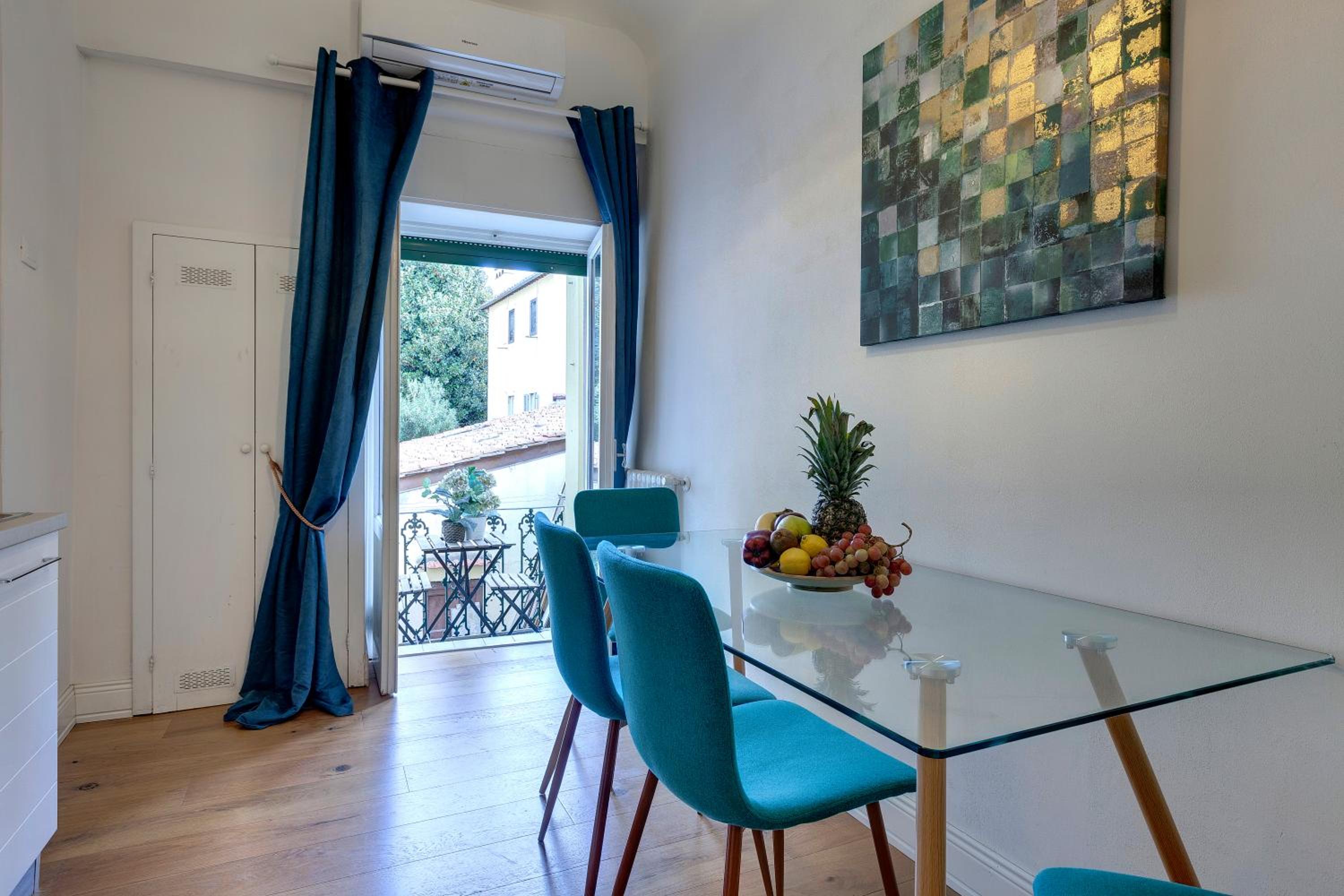 Corinne Apartment by Mamo Florence