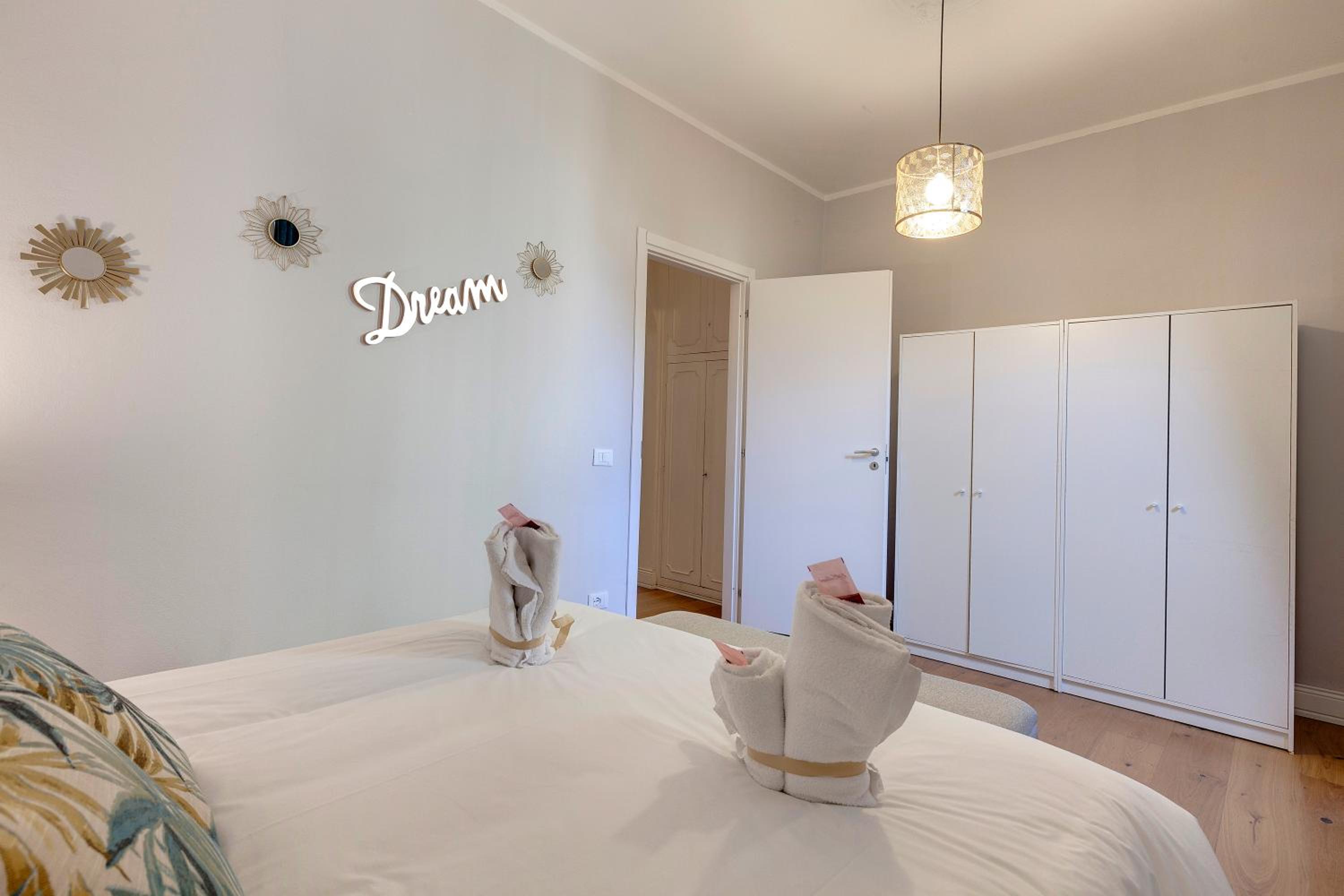 Corinne Apartment by Mamo Florence