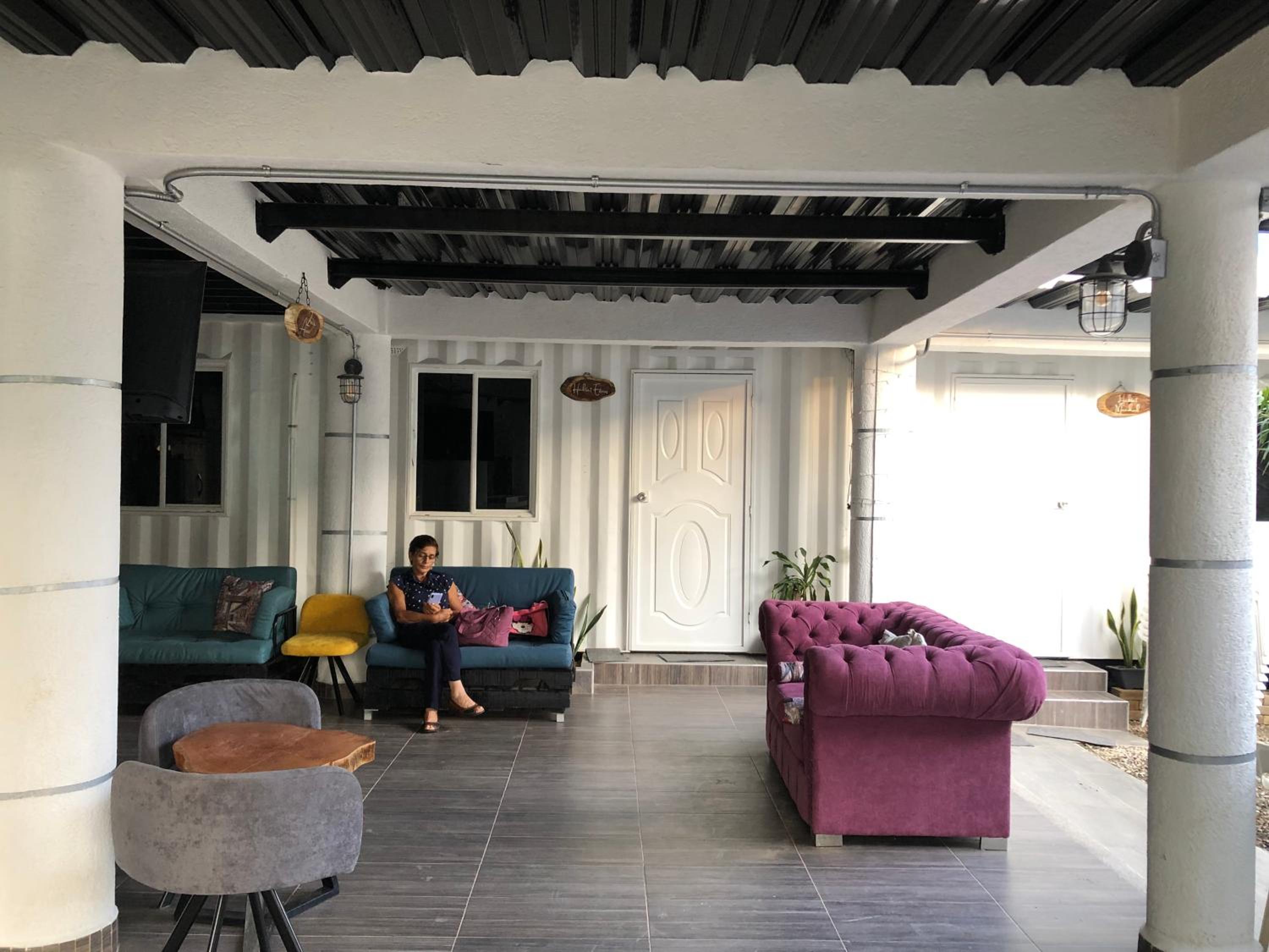 lounge