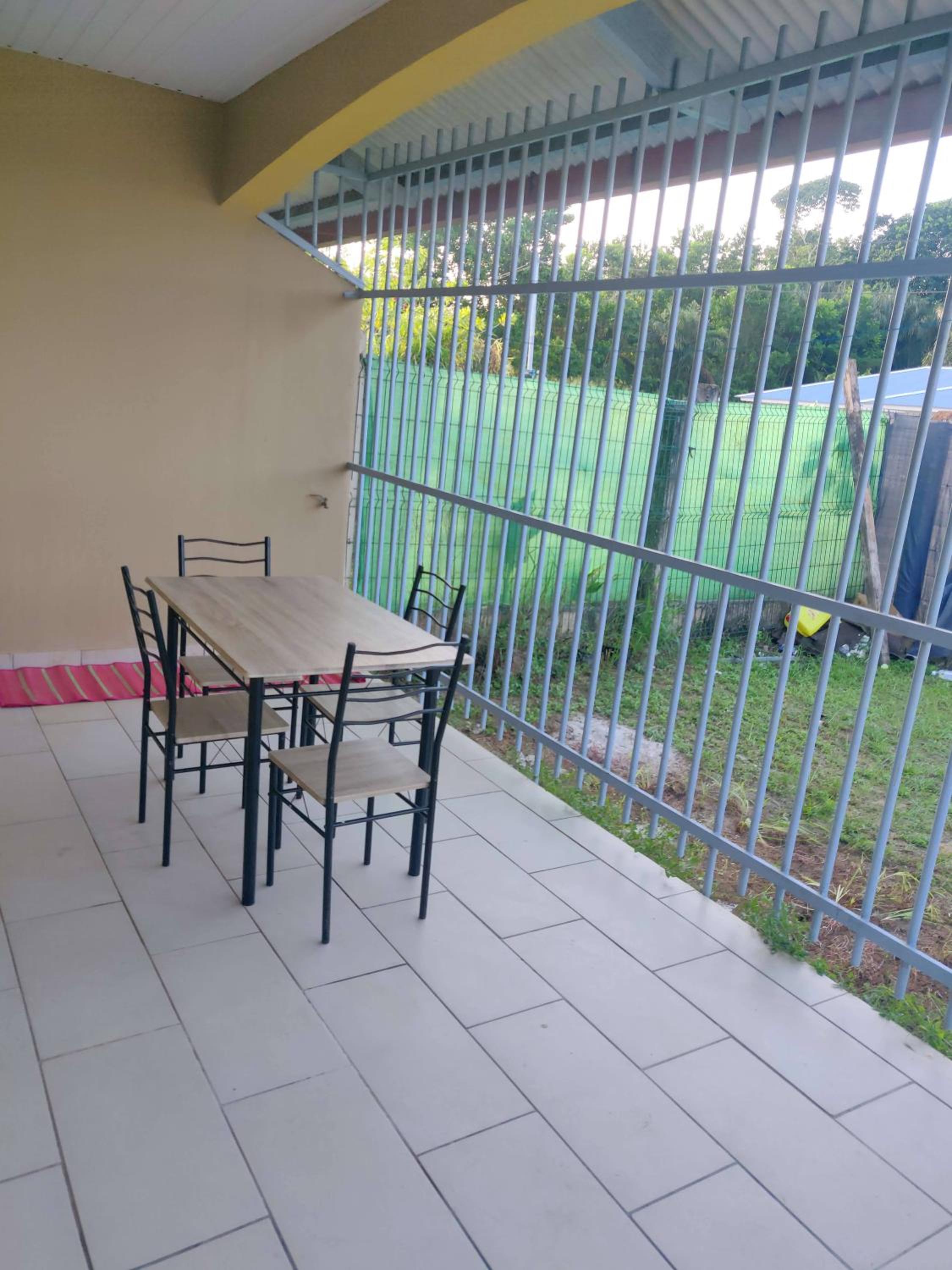 Hotel ST-Laurent St-Maurice Confort T2 A - Image 1