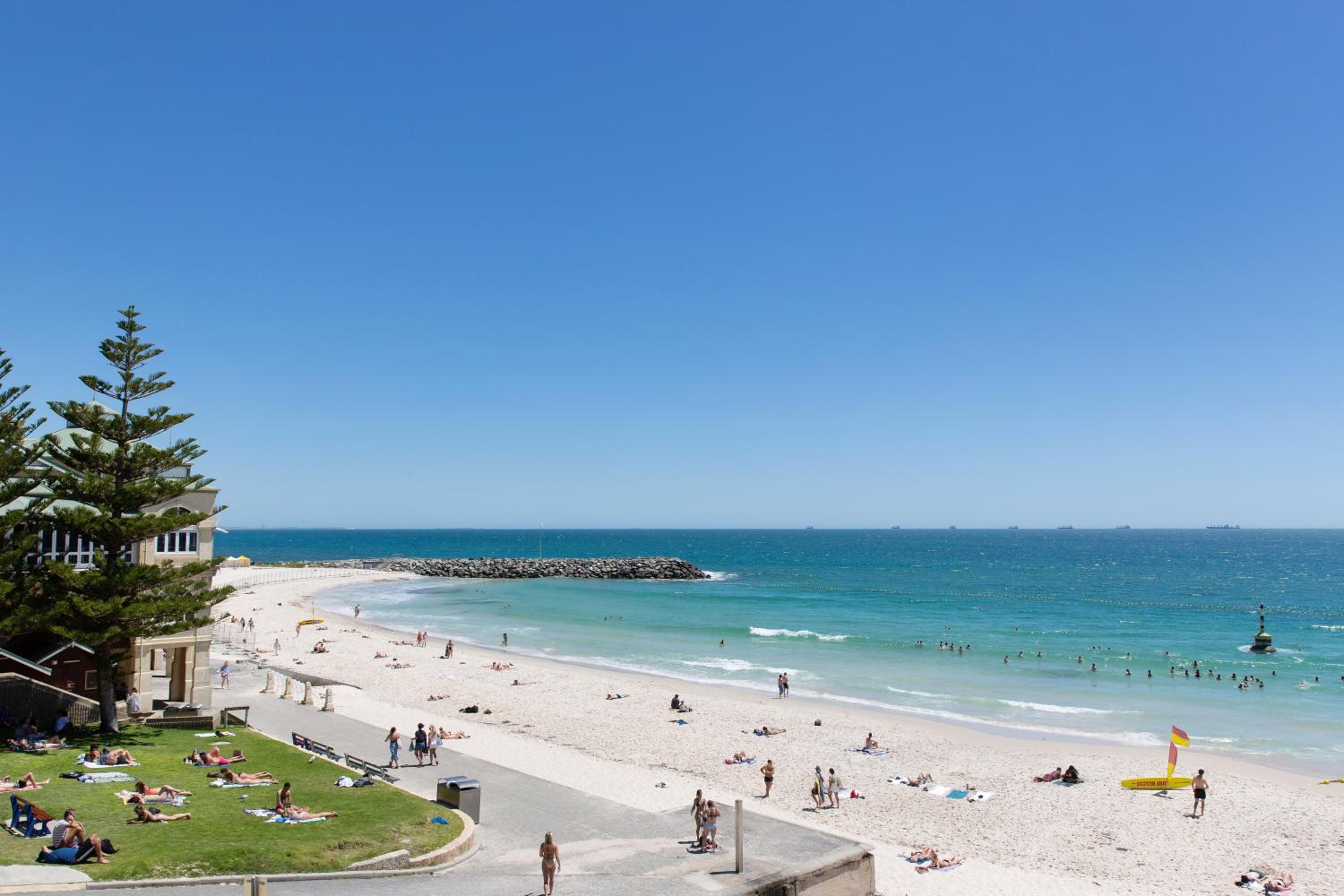Arcadia Apartment - Cottesloe view 2