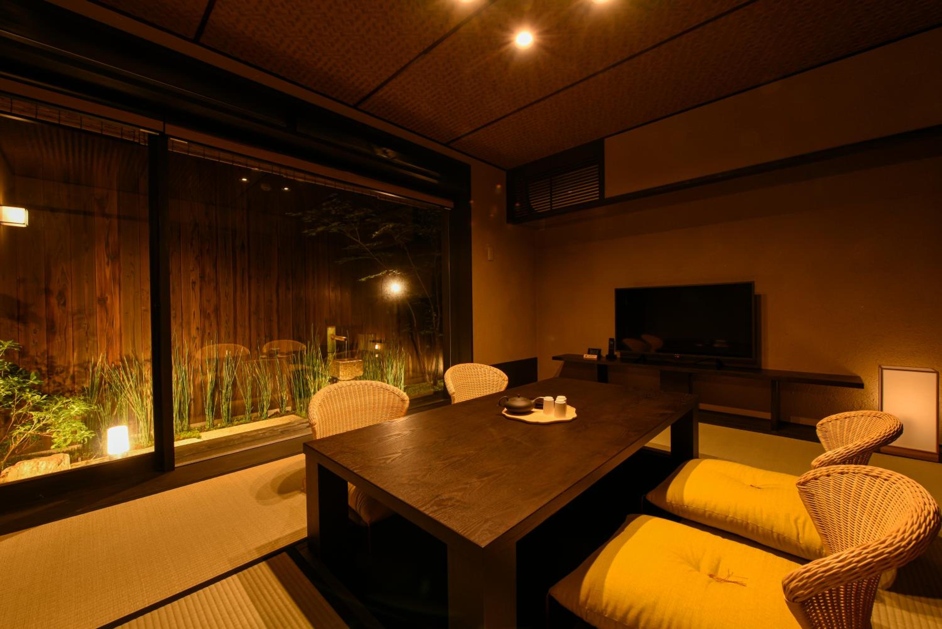 Photo 42