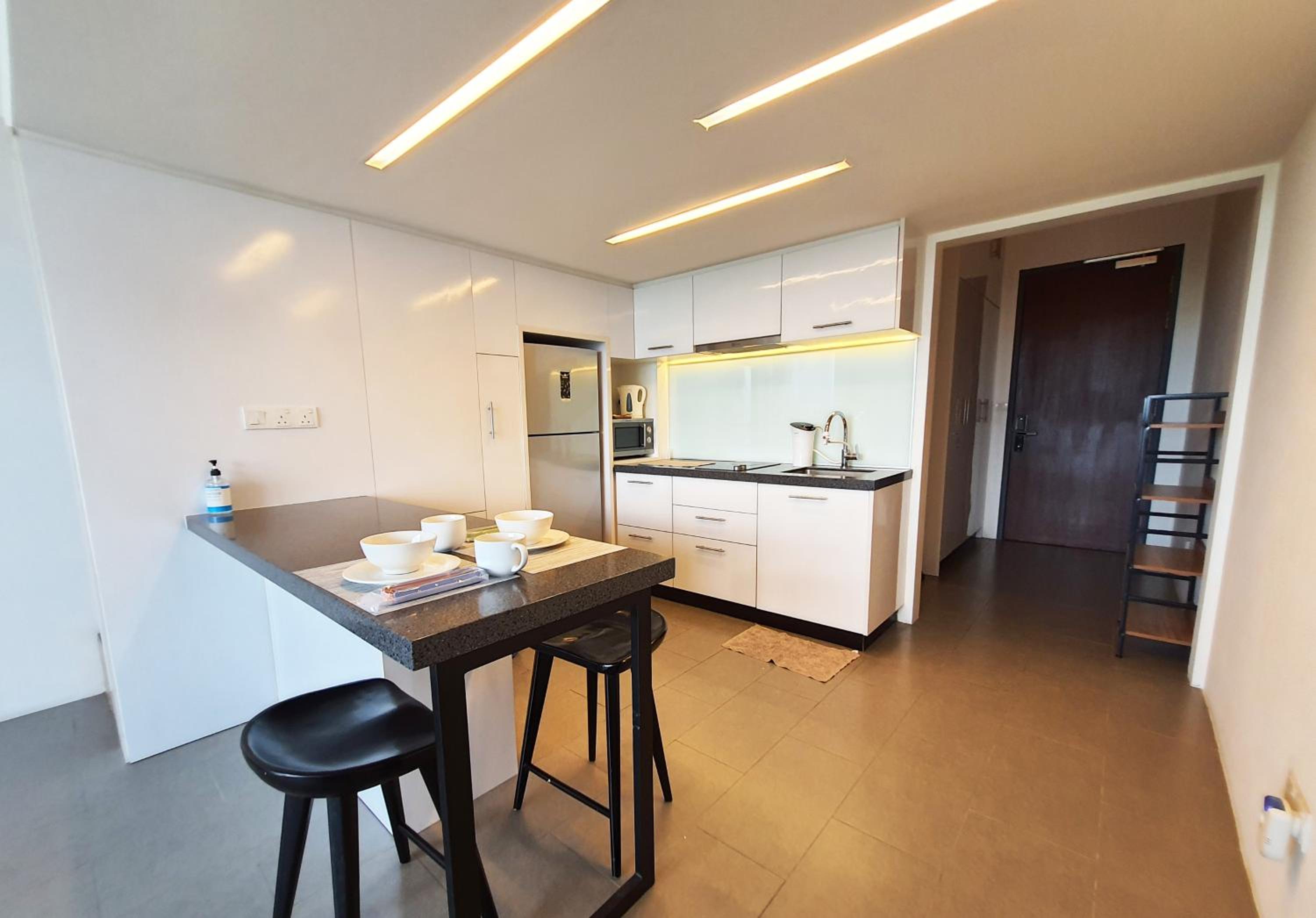 KL Sentral, EST Bangsar by SkyLimit Suites photo 4