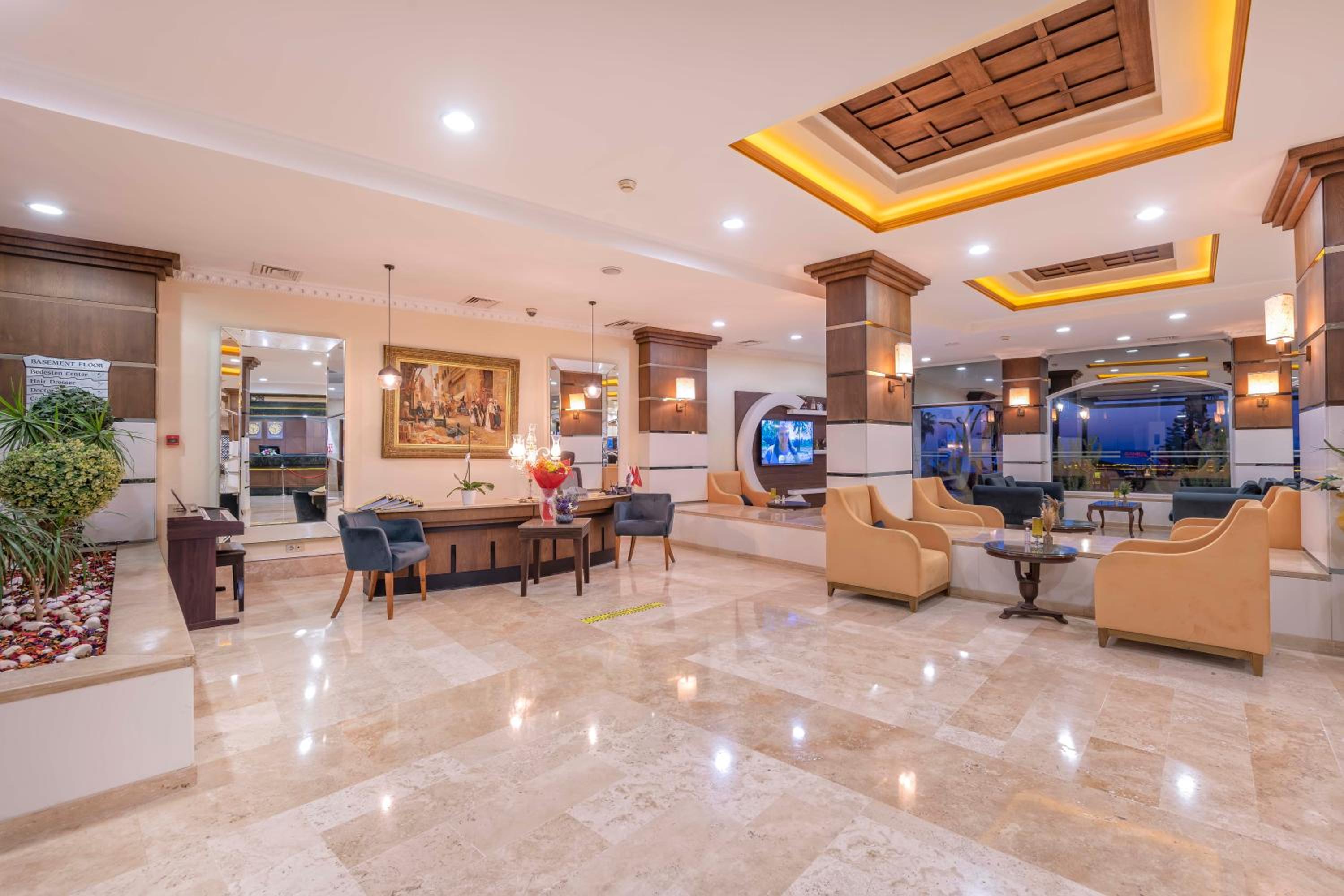 Lobby & Reception