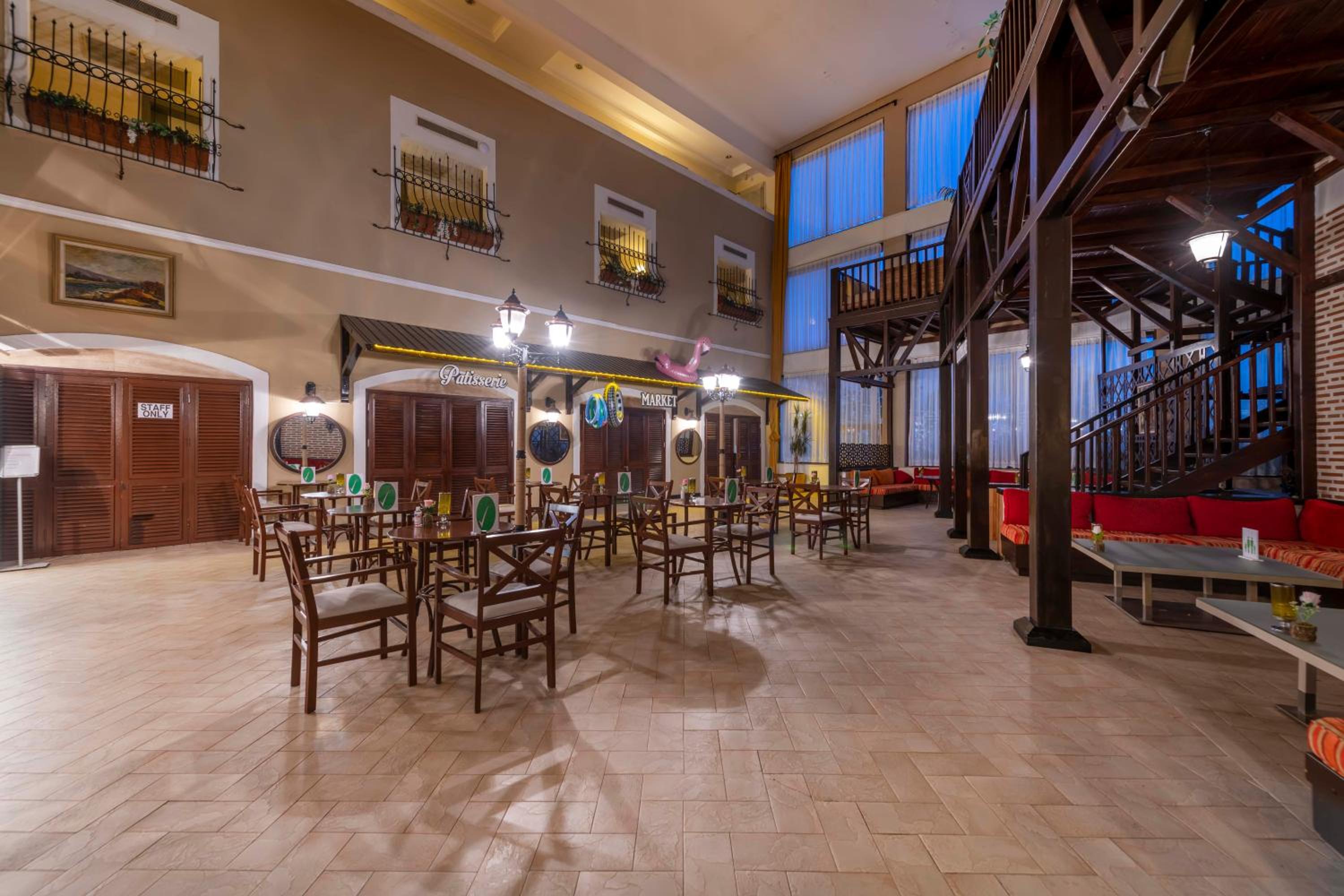 Lobby & Reception