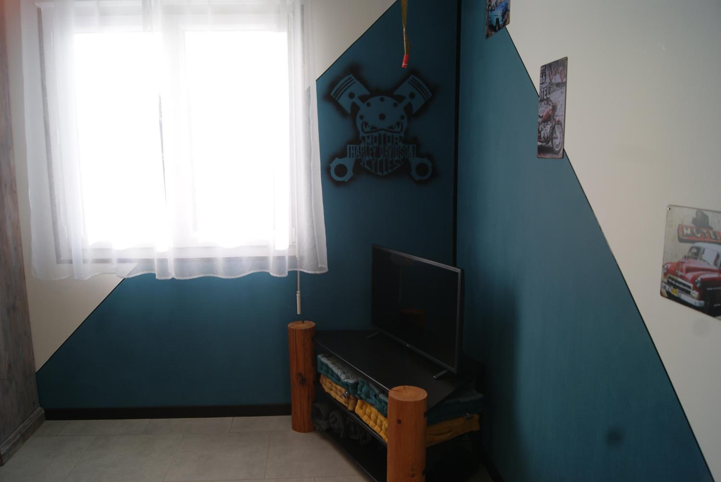 Photo 33
