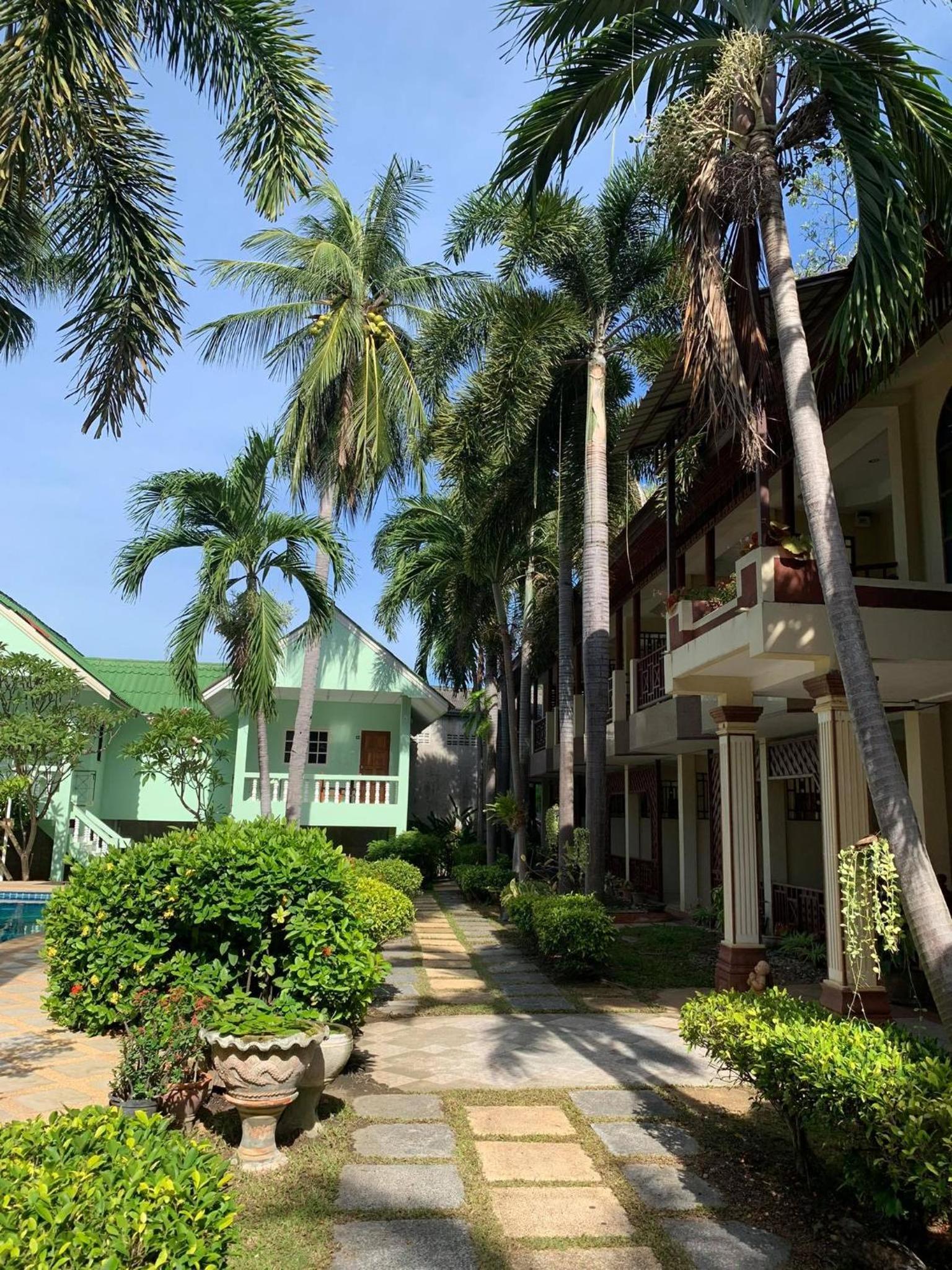 Rattana Guesthouse & Bungalow