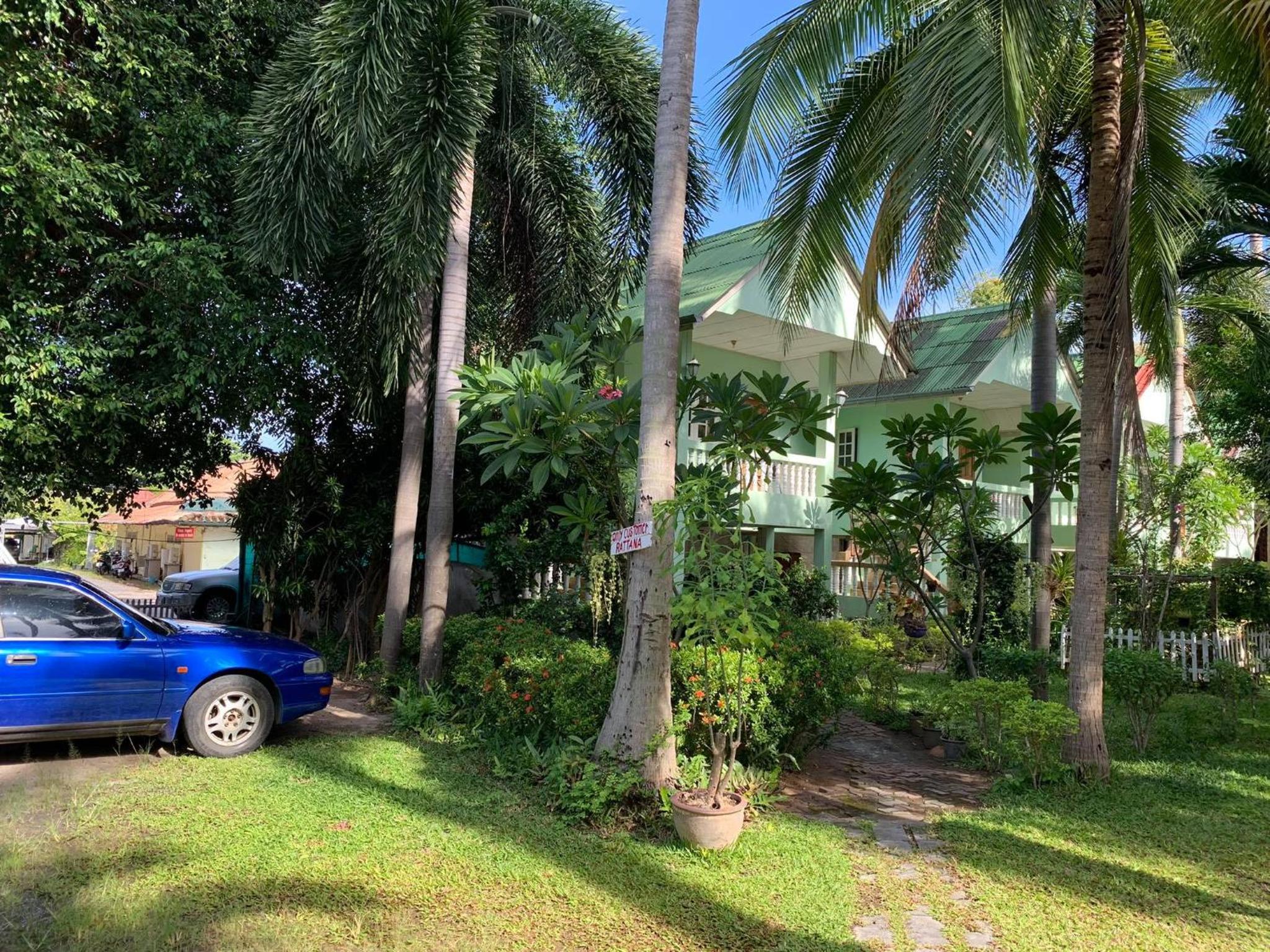 Rattana Guesthouse & Bungalow