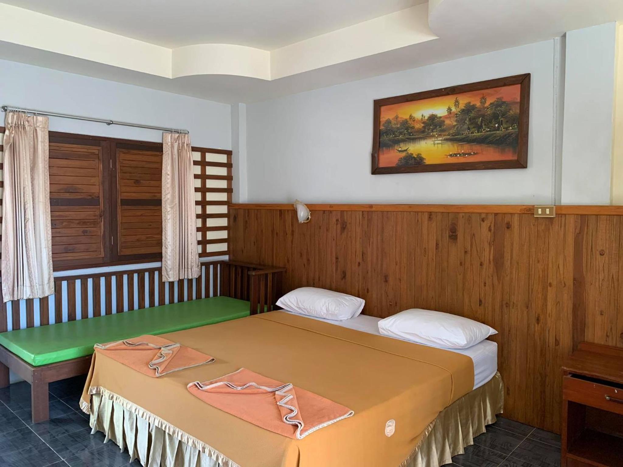 Rattana Guesthouse & Bungalow