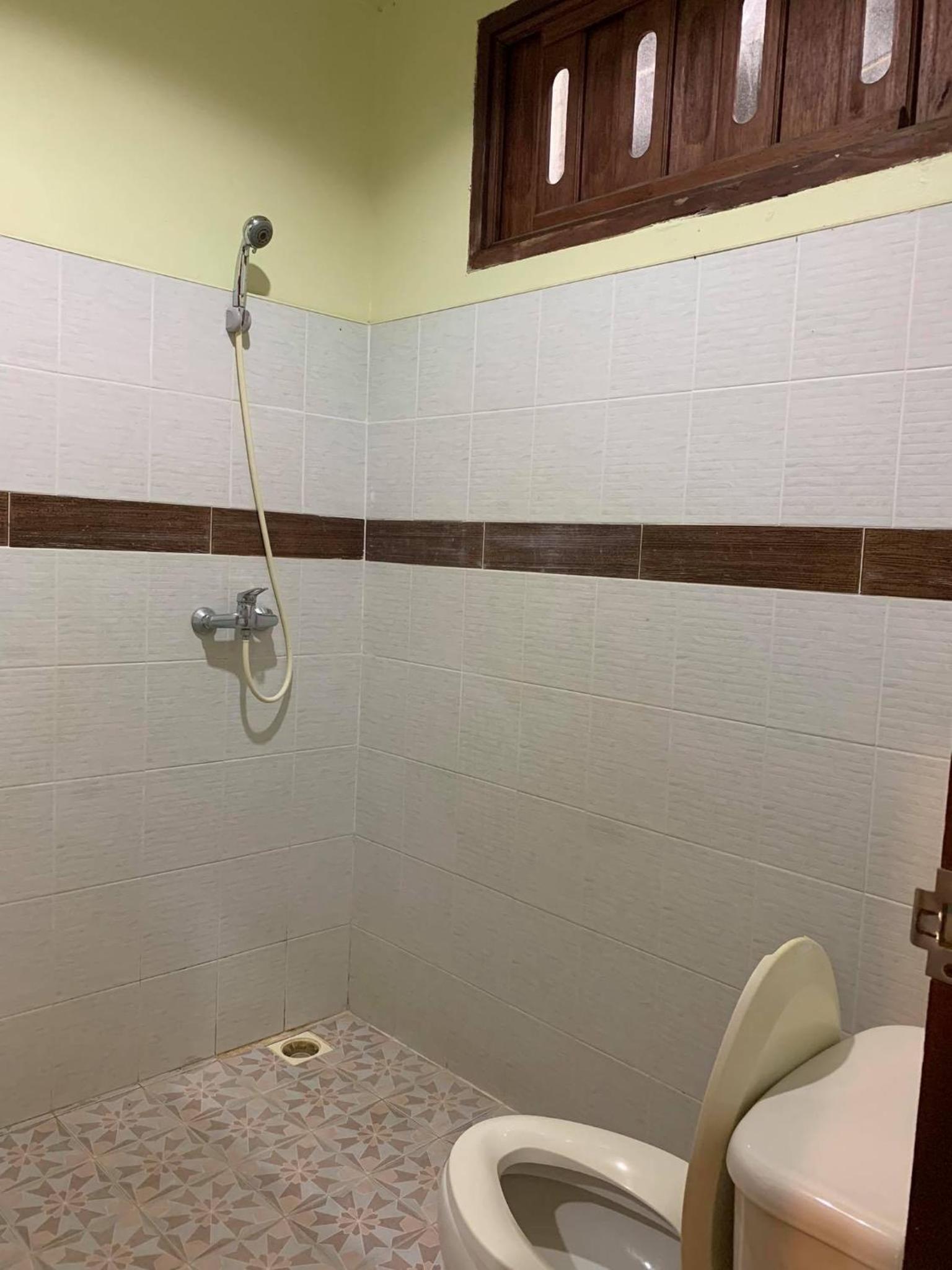 Rattana Guesthouse & Bungalow