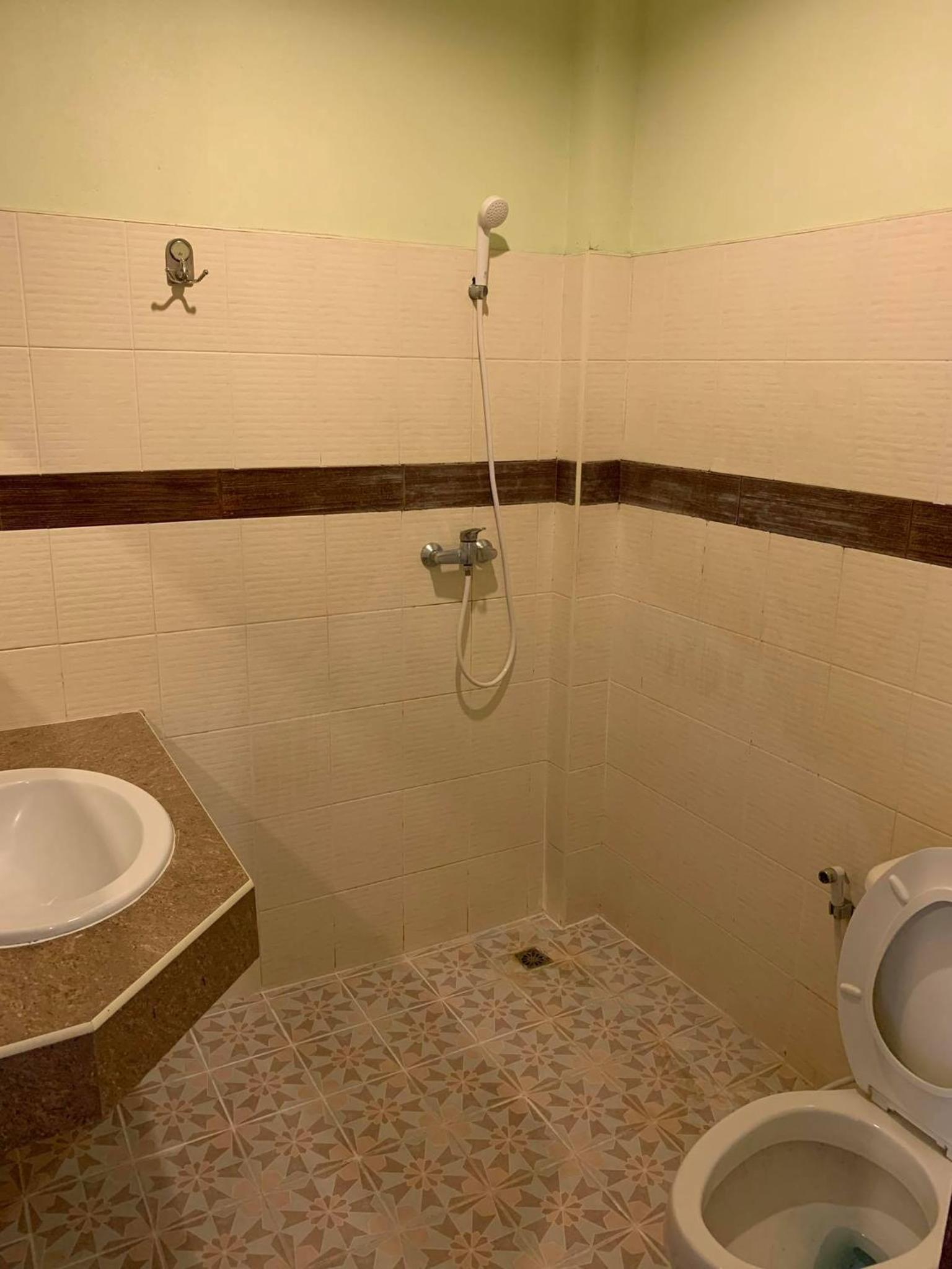 Rattana Guesthouse & Bungalow