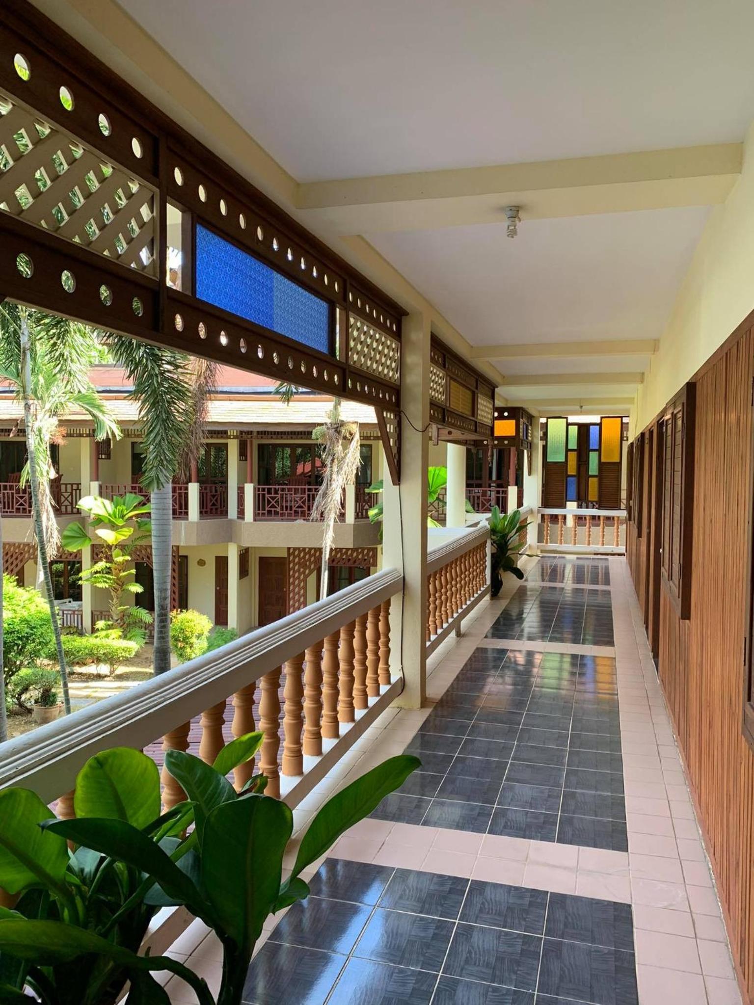 Rattana Guesthouse & Bungalow