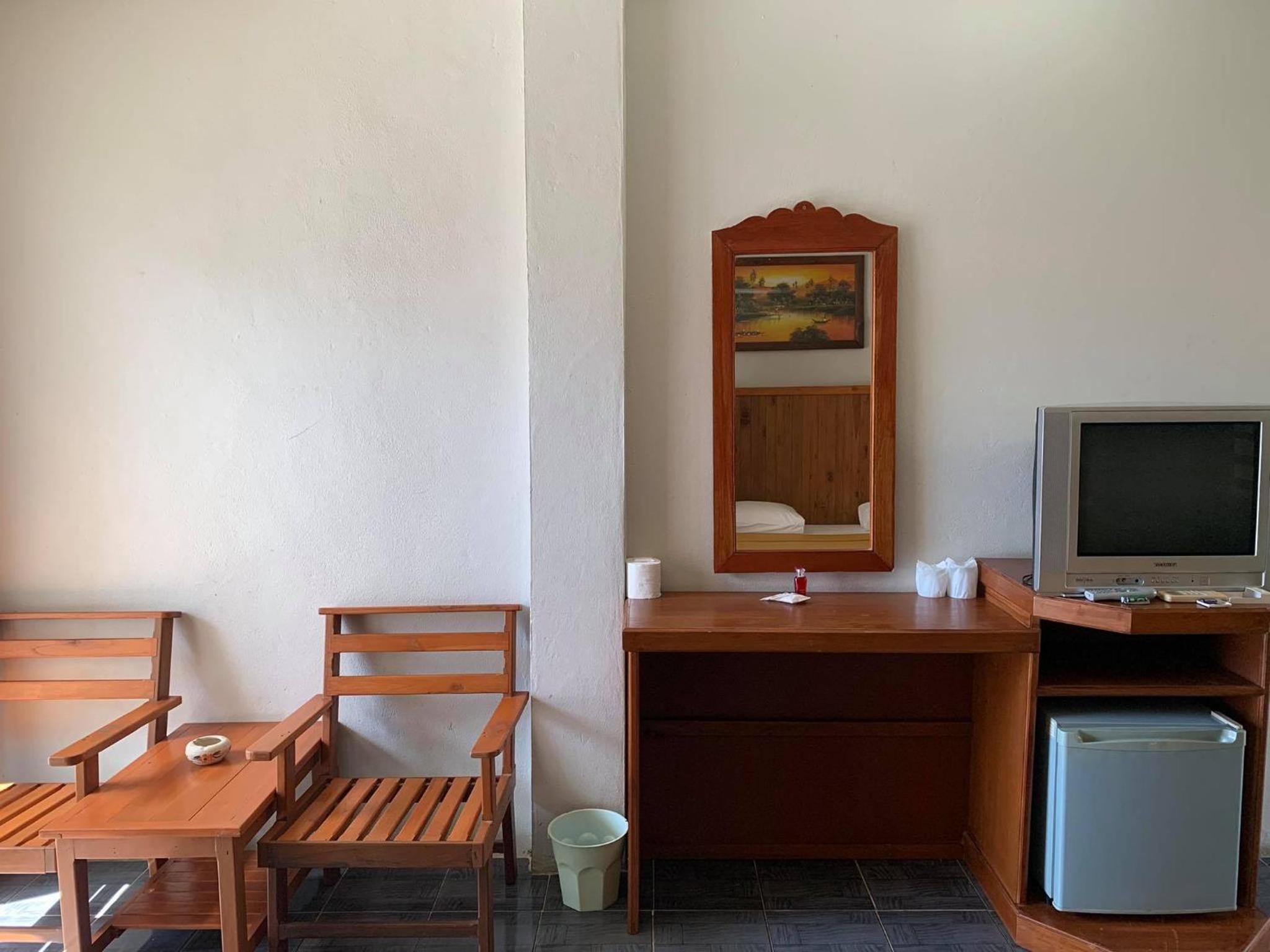 Rattana Guesthouse & Bungalow