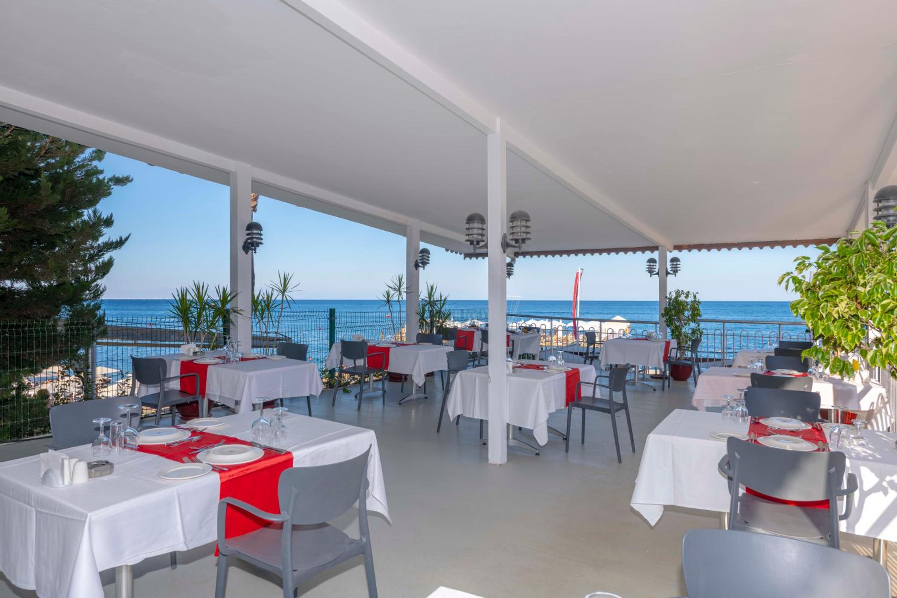 Armas Beach - Image 13
