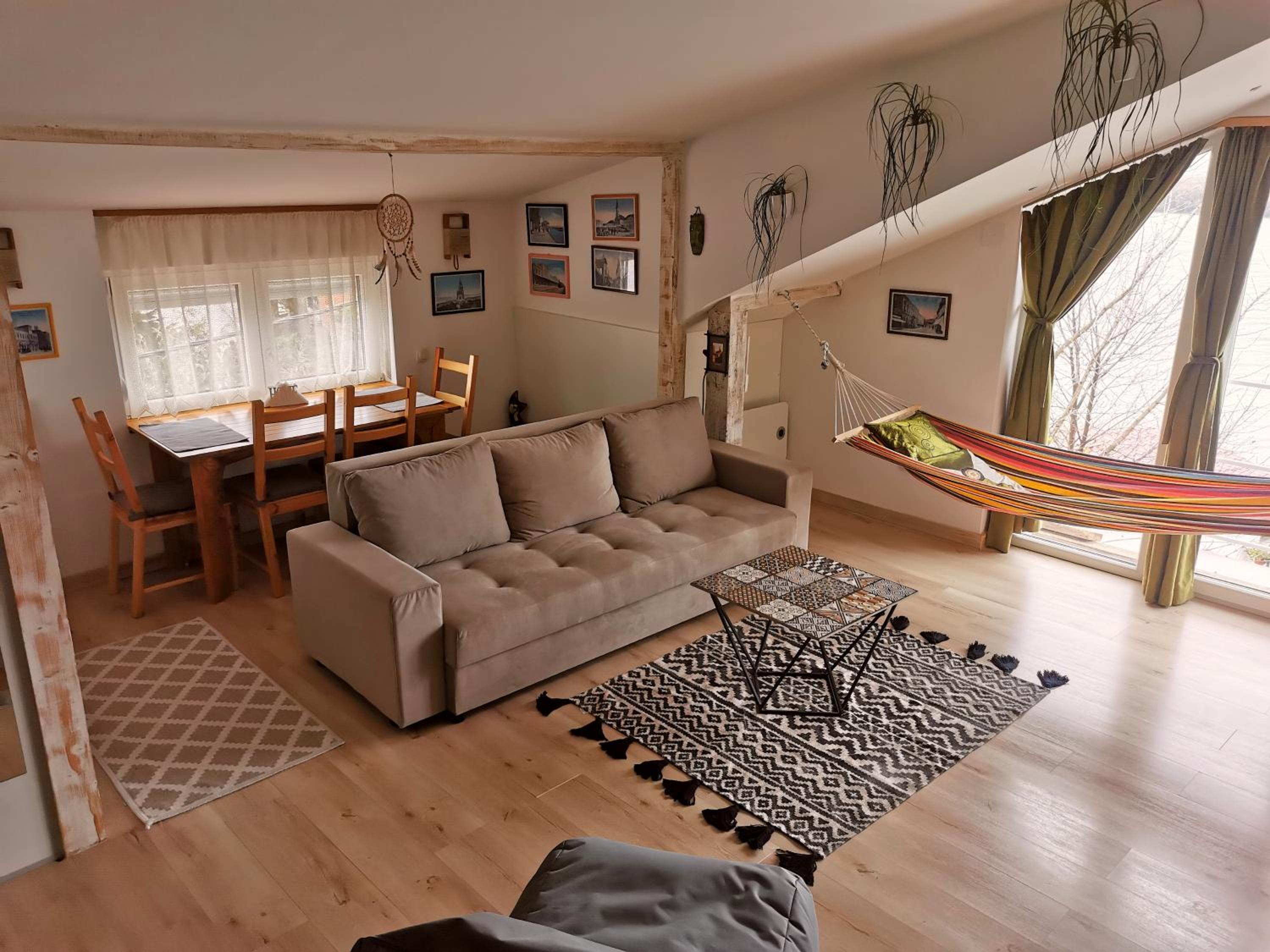 Gardos riverview