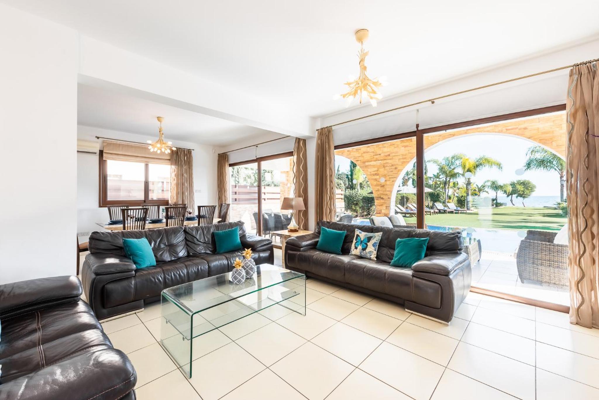 Sea Front Oceanus H2 by Ezoria Villas