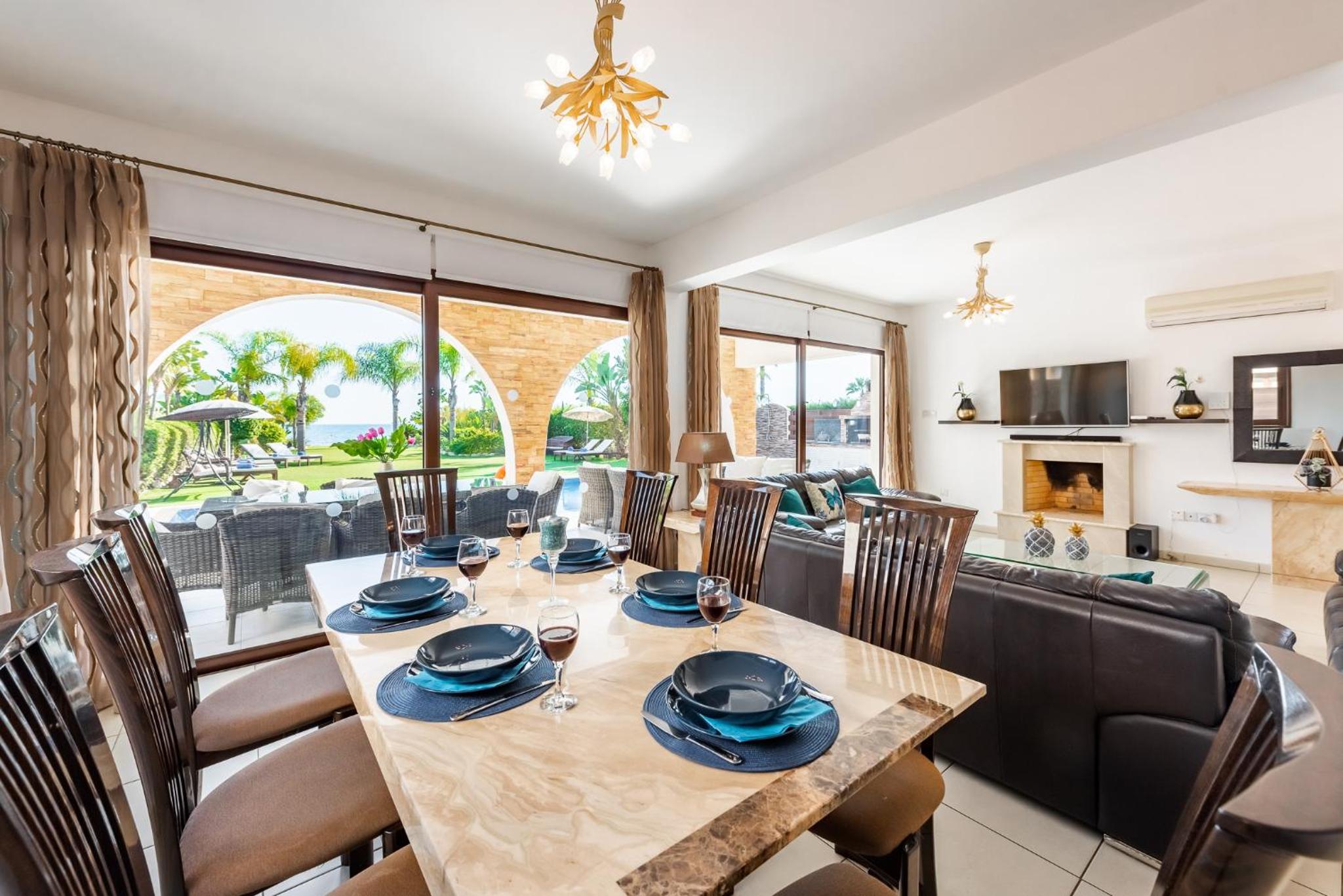 Sea Front Oceanus H2 by Ezoria Villas