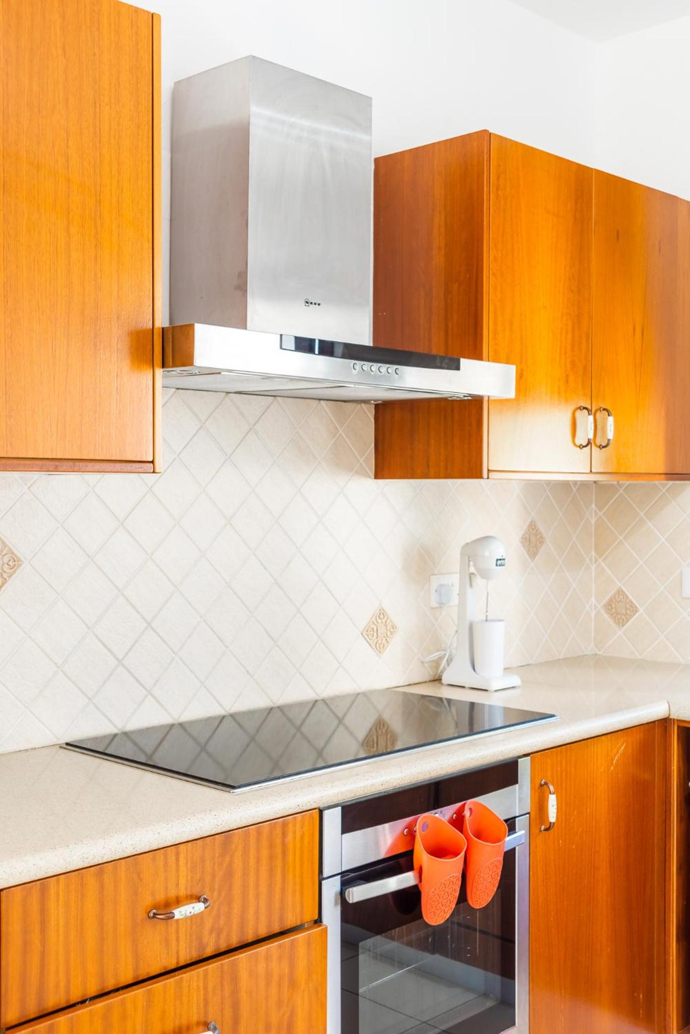 Sea Front Oceanus H2 by Ezoria Villas