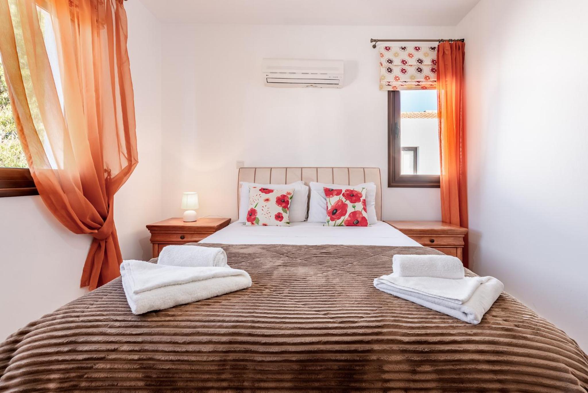 Sea Front Oceanus H2 by Ezoria Villas
