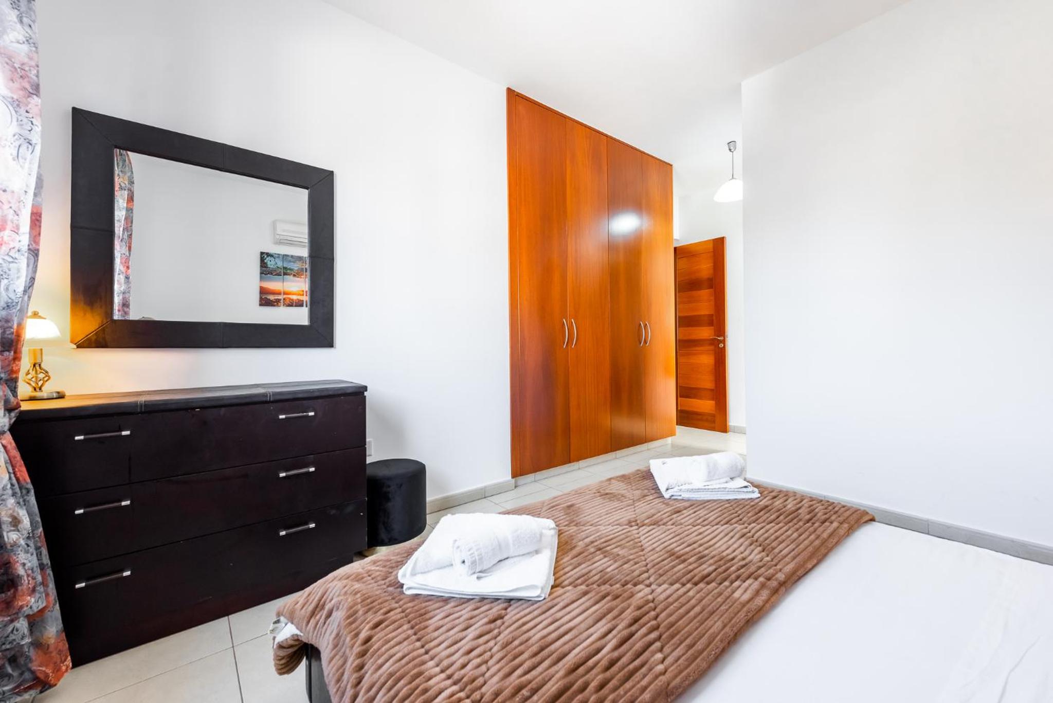 Sea Front Oceanus H2 by Ezoria Villas