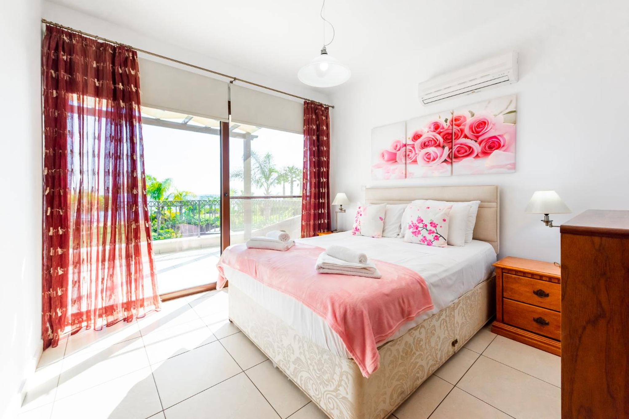 Sea Front Oceanus H2 by Ezoria Villas
