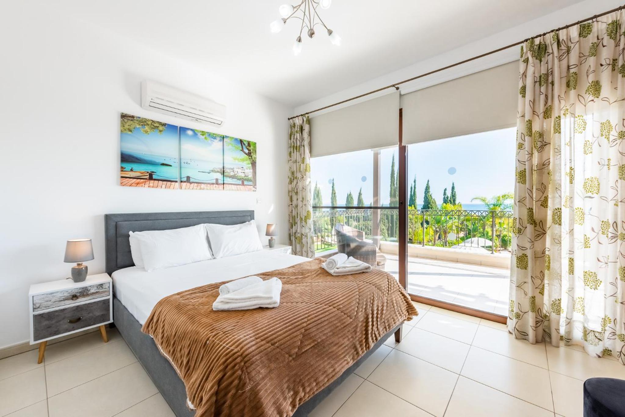 Sea Front Oceanus H2 by Ezoria Villas
