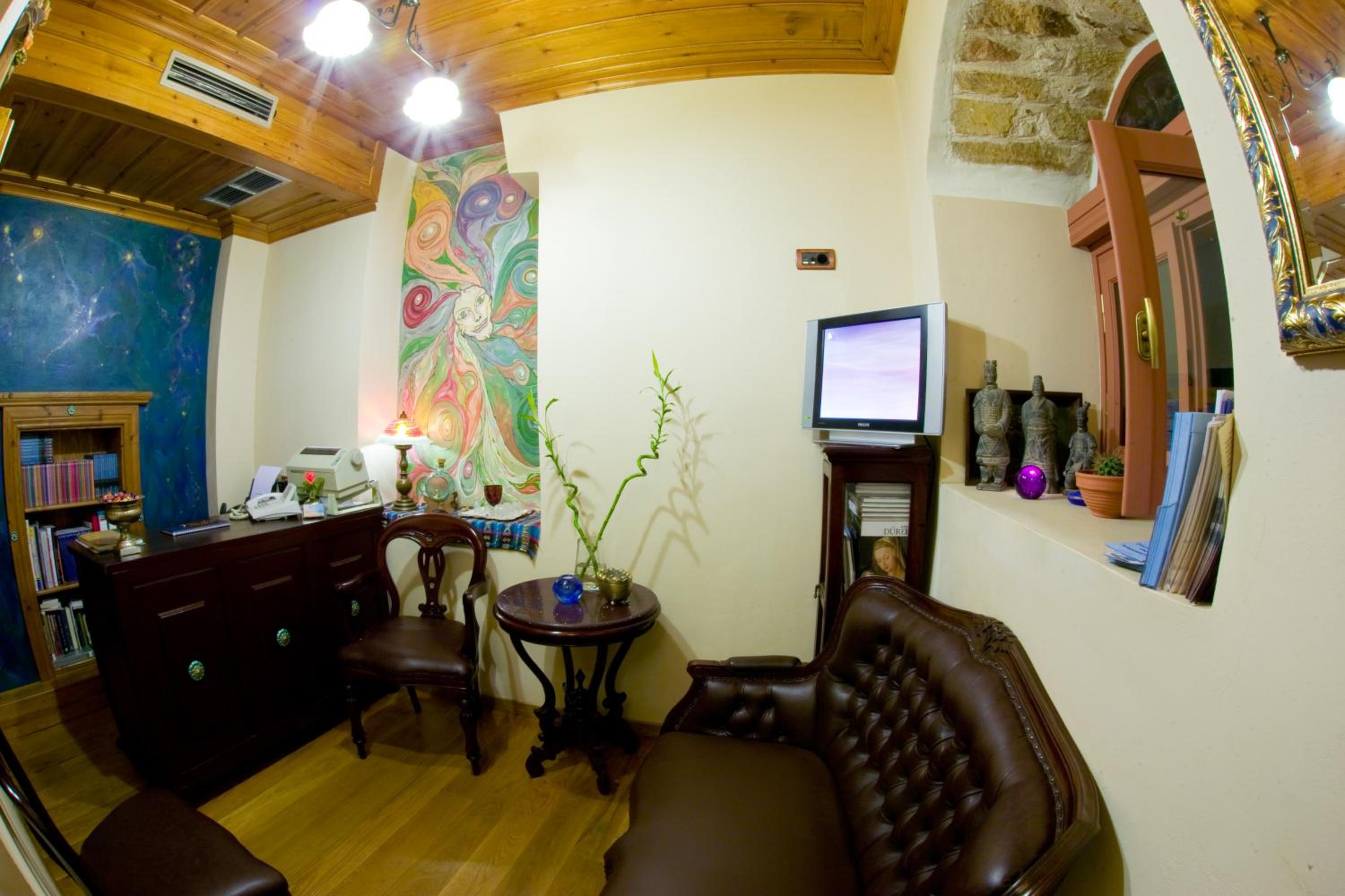 Kyveli Suites