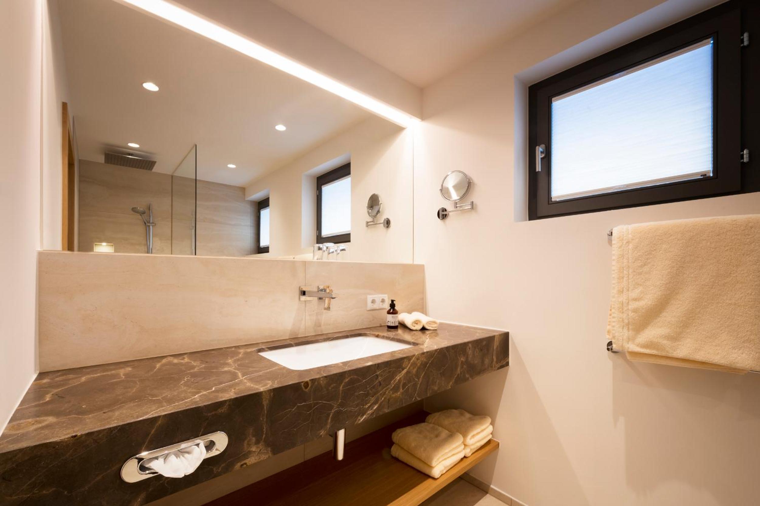 Edelweiss Apartments