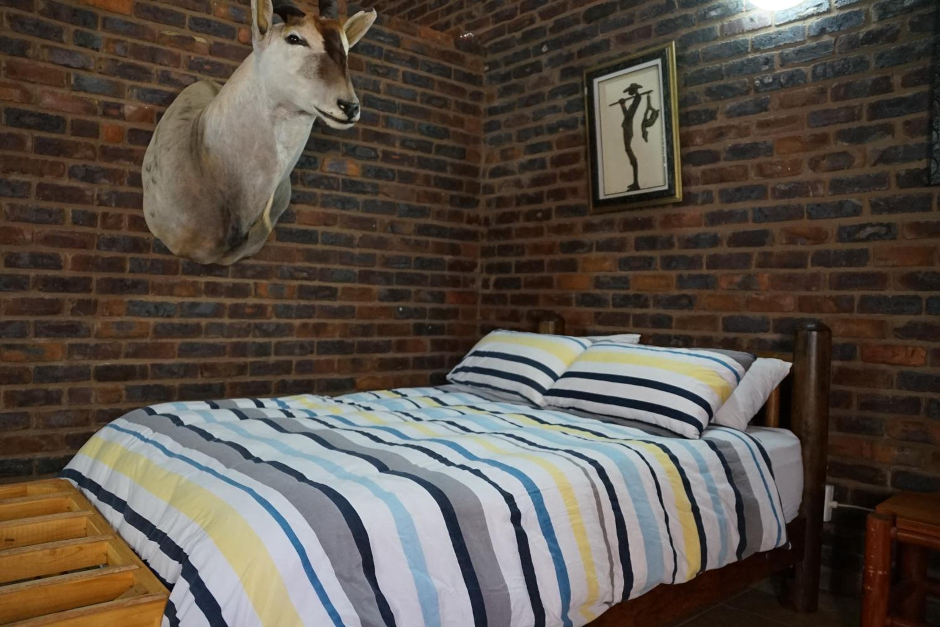 Kwele Game Lodge view 3
