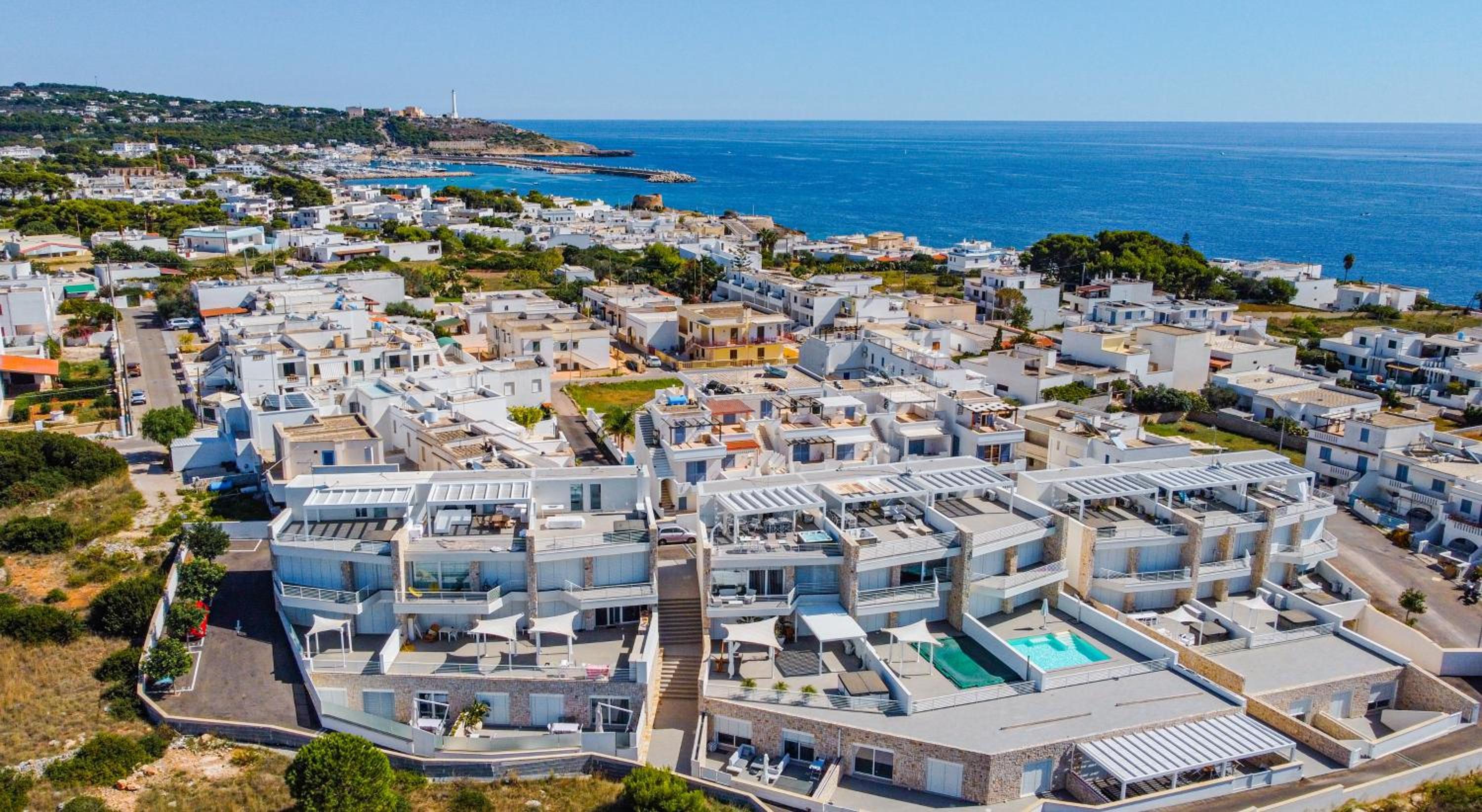 Hotel Jipirin - Private Jacuzzi Villas - Image 1