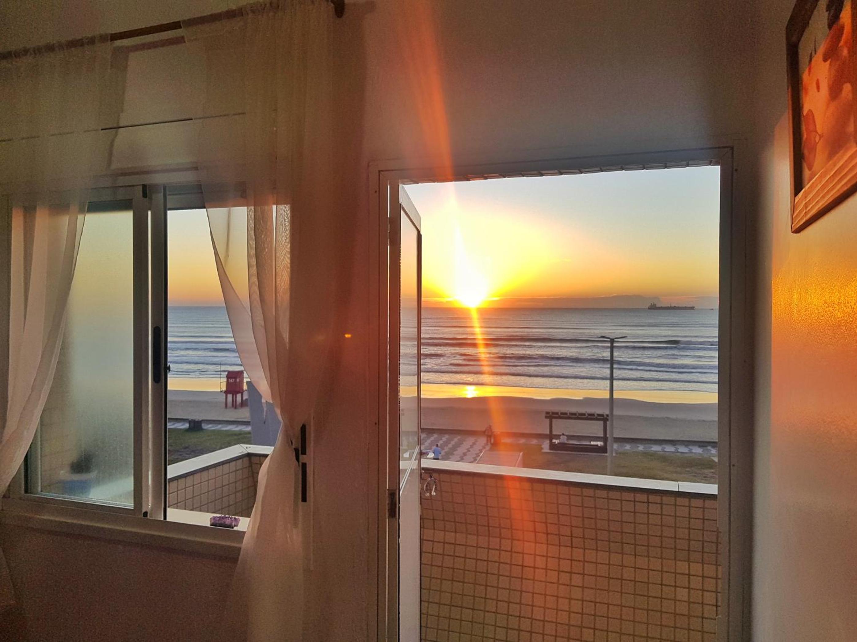 Incrível Sacada à Beira Mar APTO 3Q