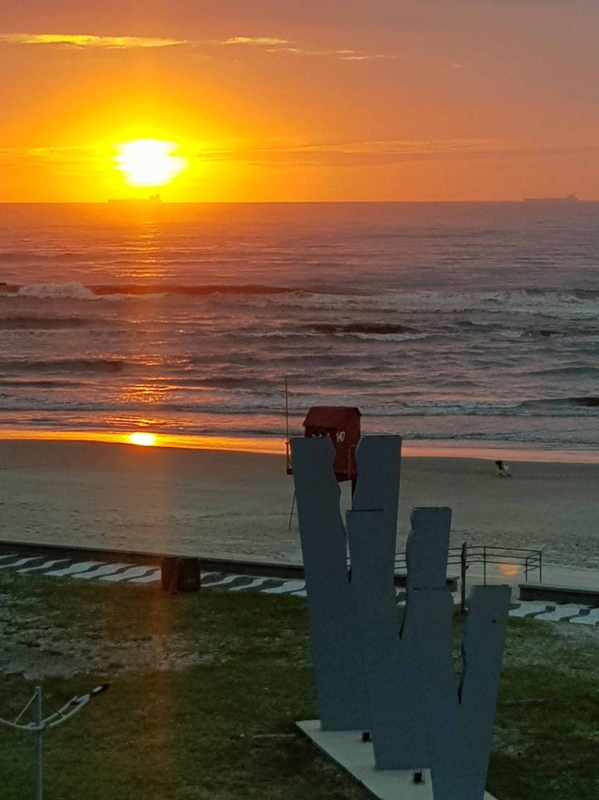 Incrível Sacada à Beira Mar APTO 3Q