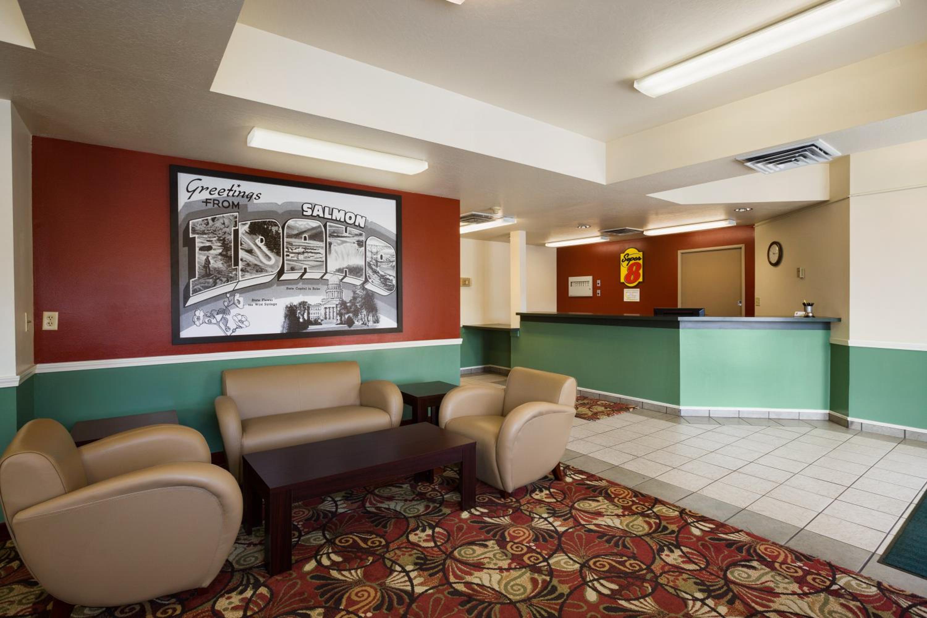 Super 8 by Wyndham Salmon view 3