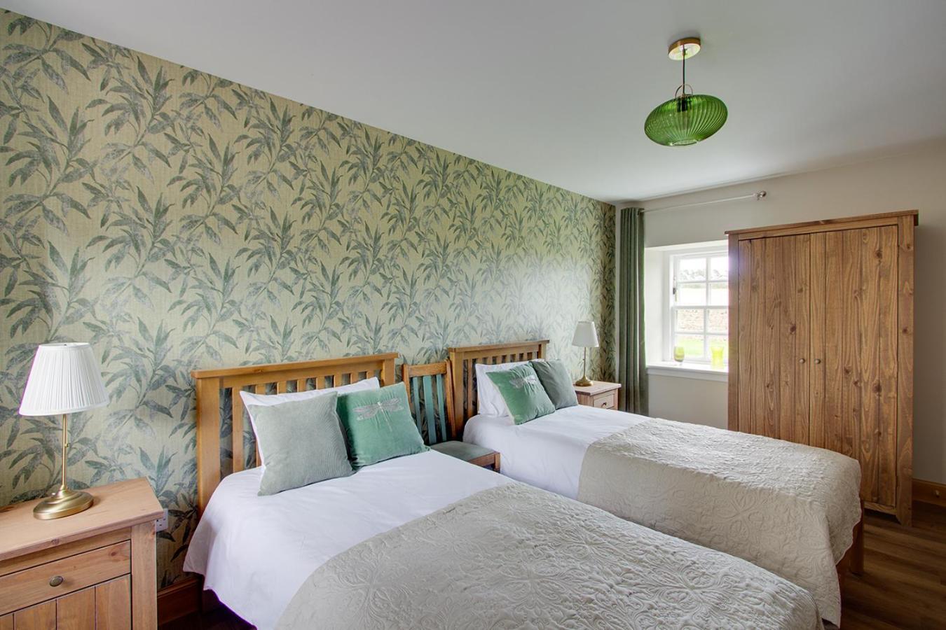 Balgavies Home Farm - Cottage view 4